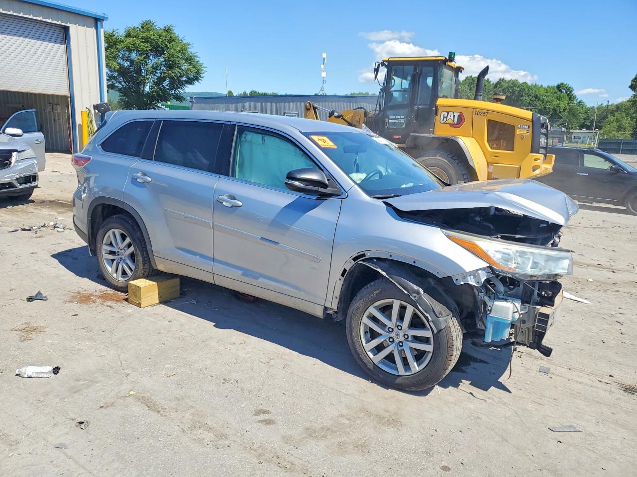2015 Toyota Highlander Le Silver vin: 5TDBKRFH2FS162612