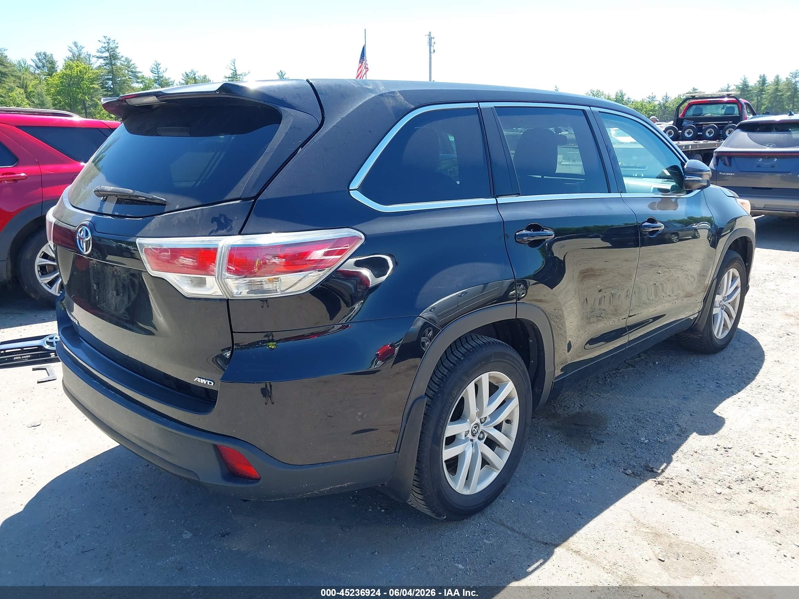 2016 Toyota Highlander Le V6 Черный vin: 5TDBKRFH2GS270584