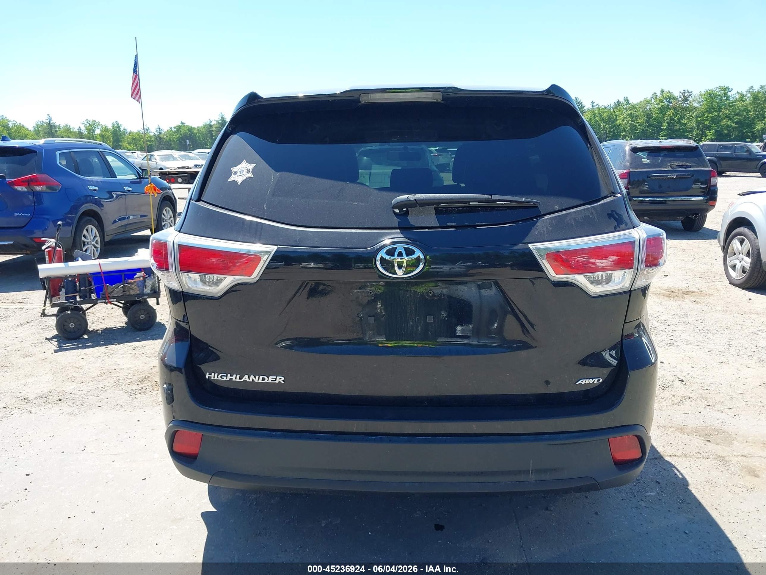 2016 Toyota Highlander Le V6 Черный vin: 5TDBKRFH2GS270584