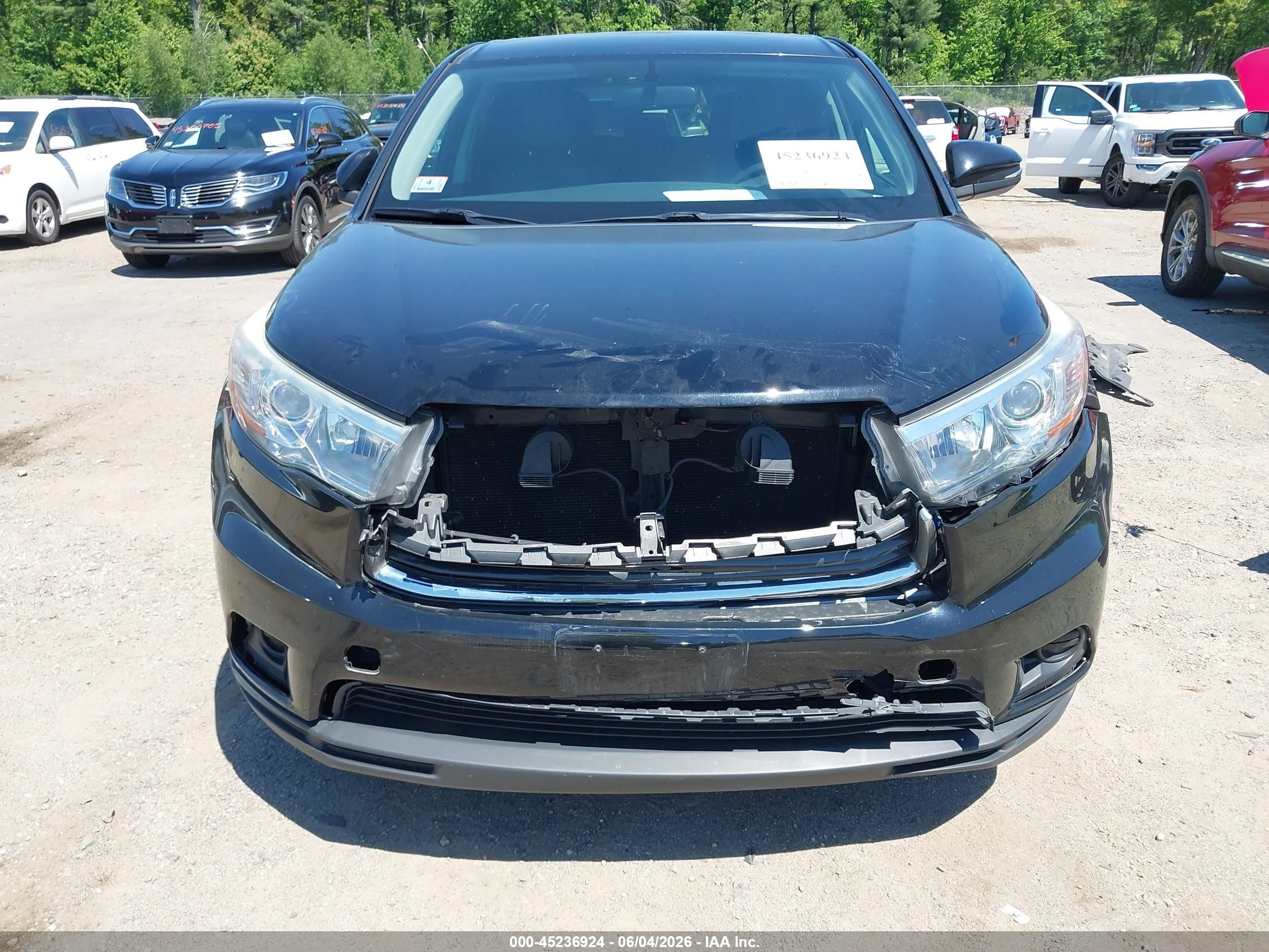 2016 Toyota Highlander Le V6 Черный vin: 5TDBKRFH2GS270584