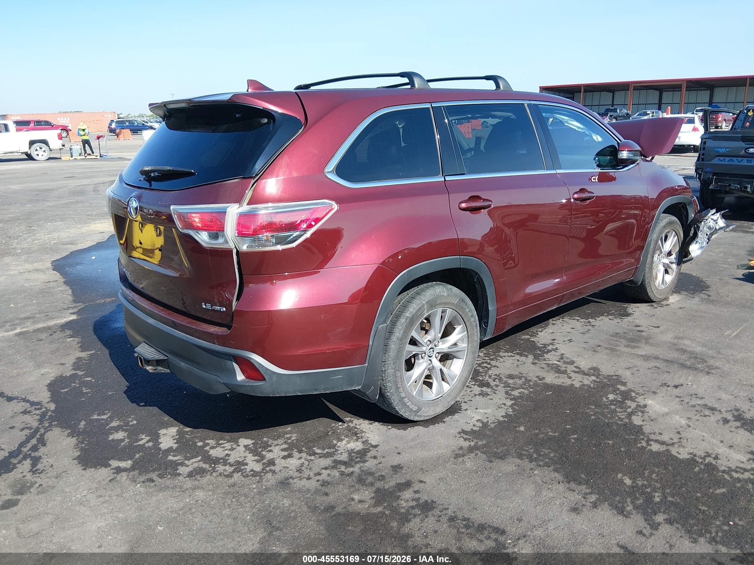 2016 Toyota Highlander Le Plus V6 Maroon vin: 5TDBKRFH2GS337099