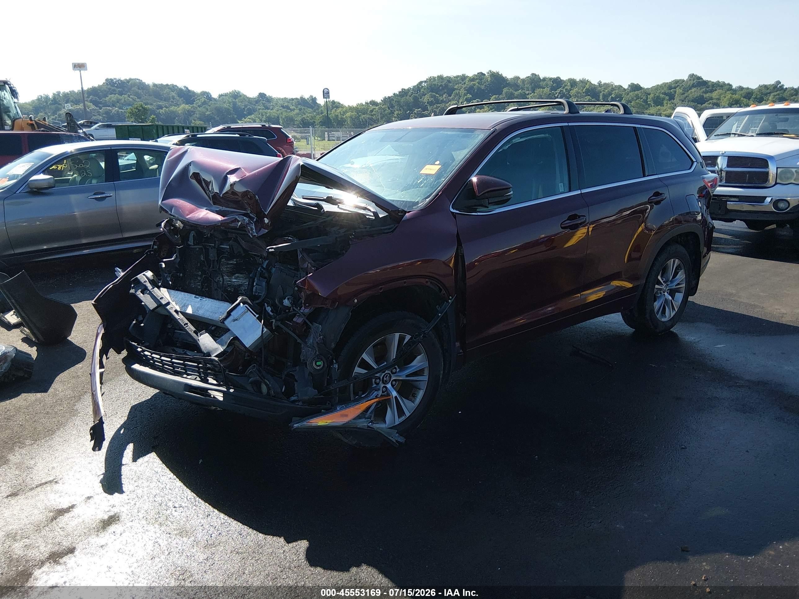 2016 Toyota Highlander Le Plus V6 Maroon vin: 5TDBKRFH2GS337099