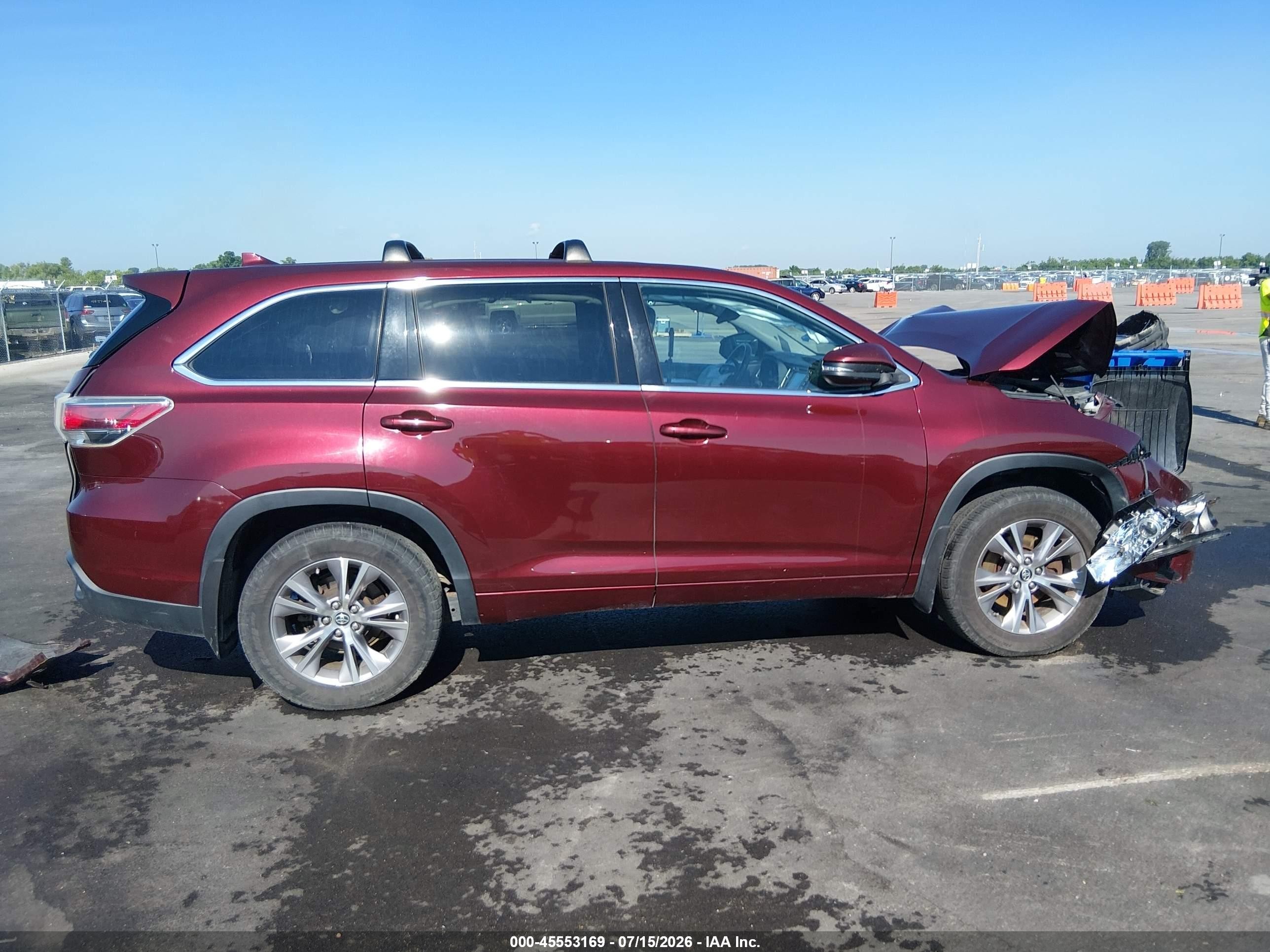 2016 Toyota Highlander Le Plus V6 Maroon vin: 5TDBKRFH2GS337099