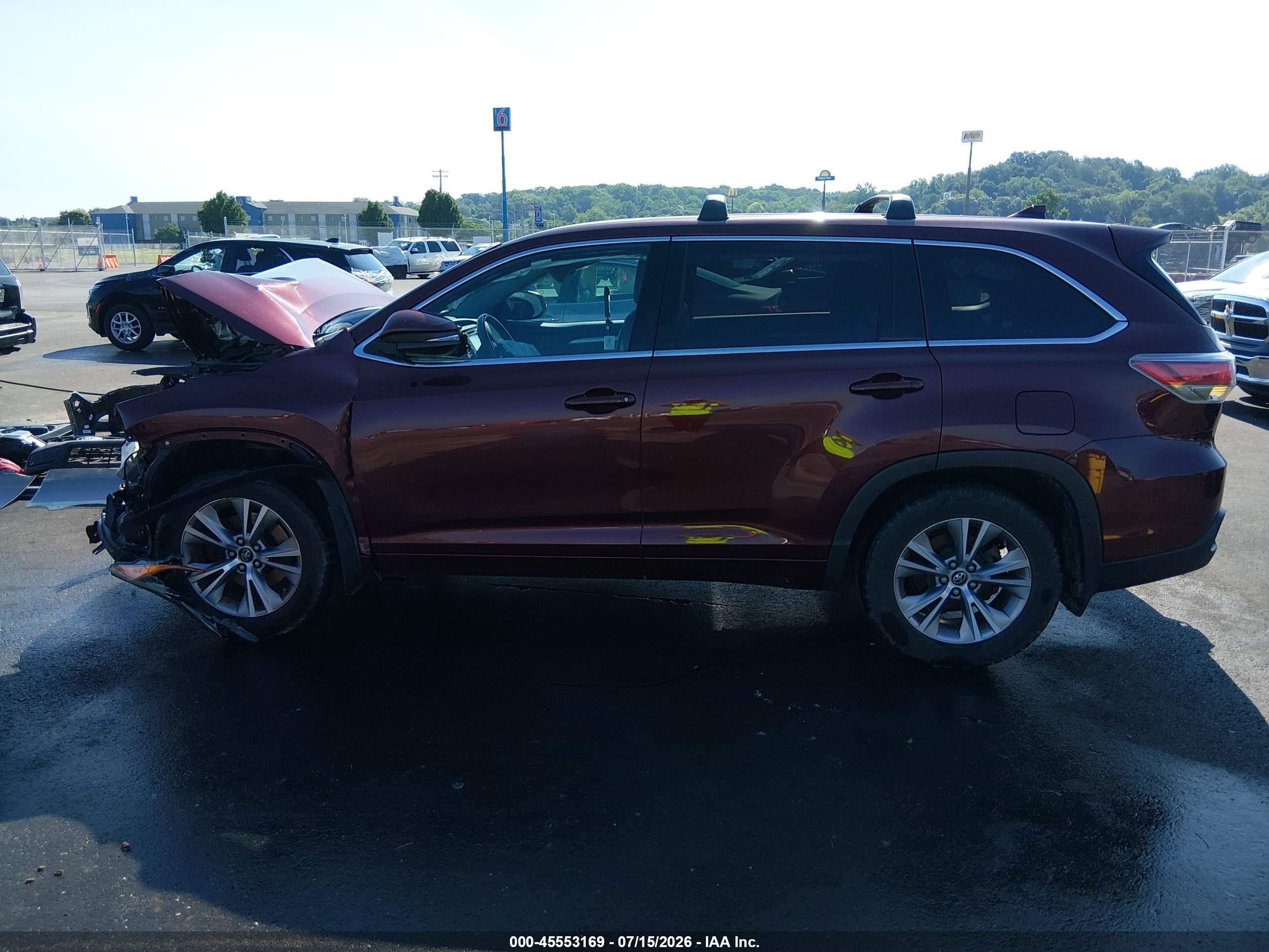 2016 Toyota Highlander Le Plus V6 Maroon vin: 5TDBKRFH2GS337099