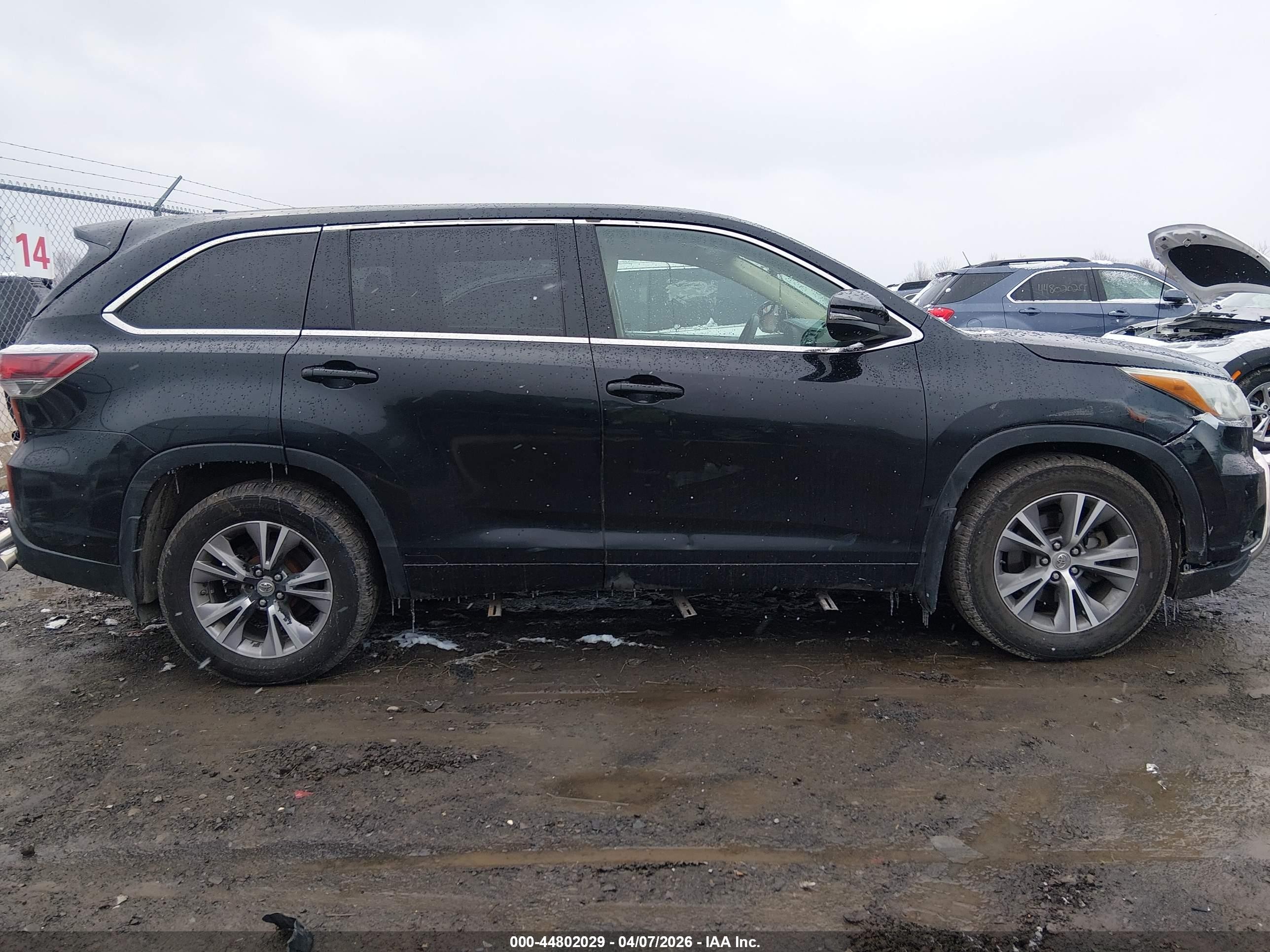 2015 Toyota Highlander Le Plus V6 Black vin: 5TDBKRFH3FS131286