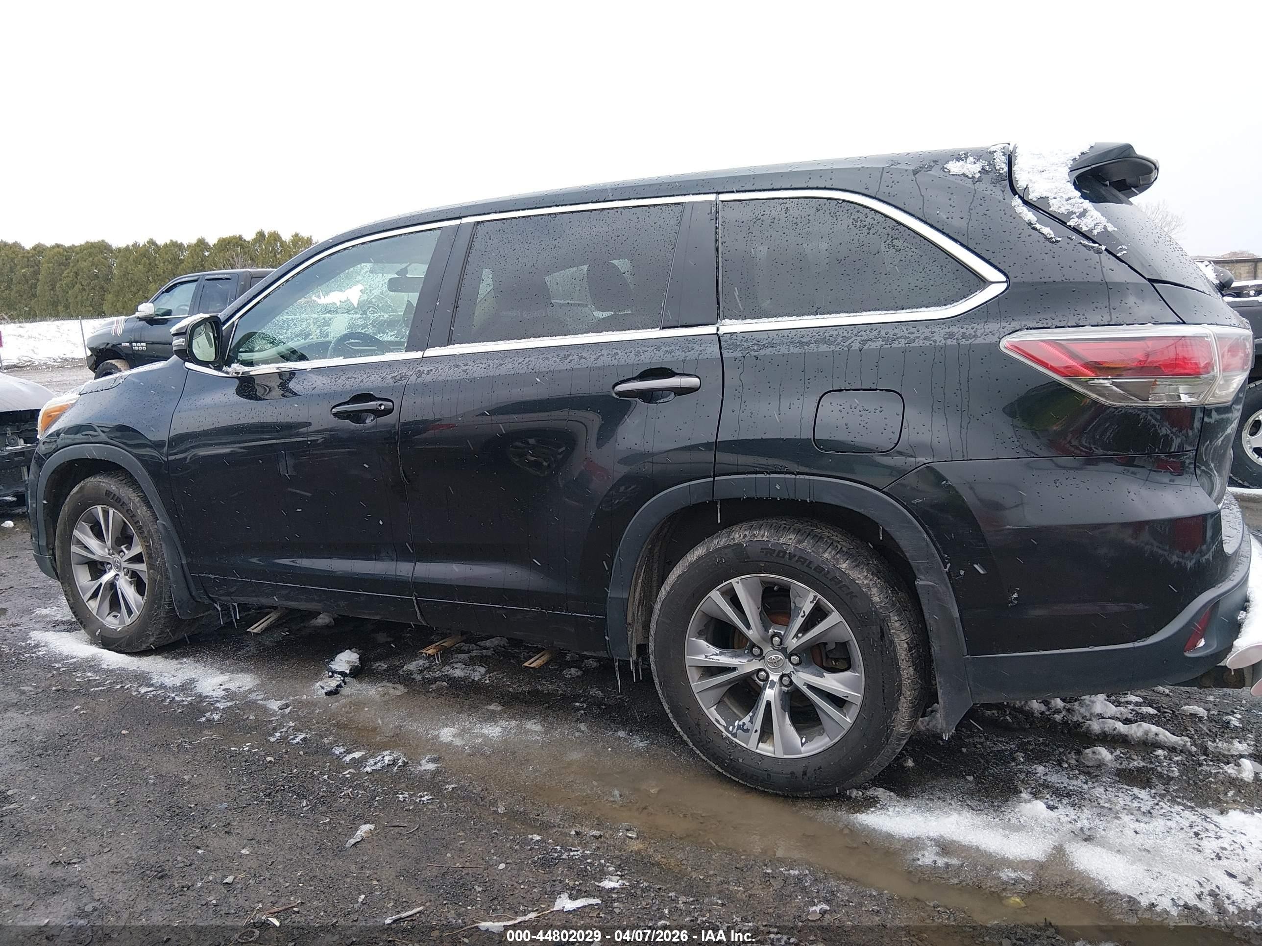 2015 Toyota Highlander Le Plus V6 Black vin: 5TDBKRFH3FS131286