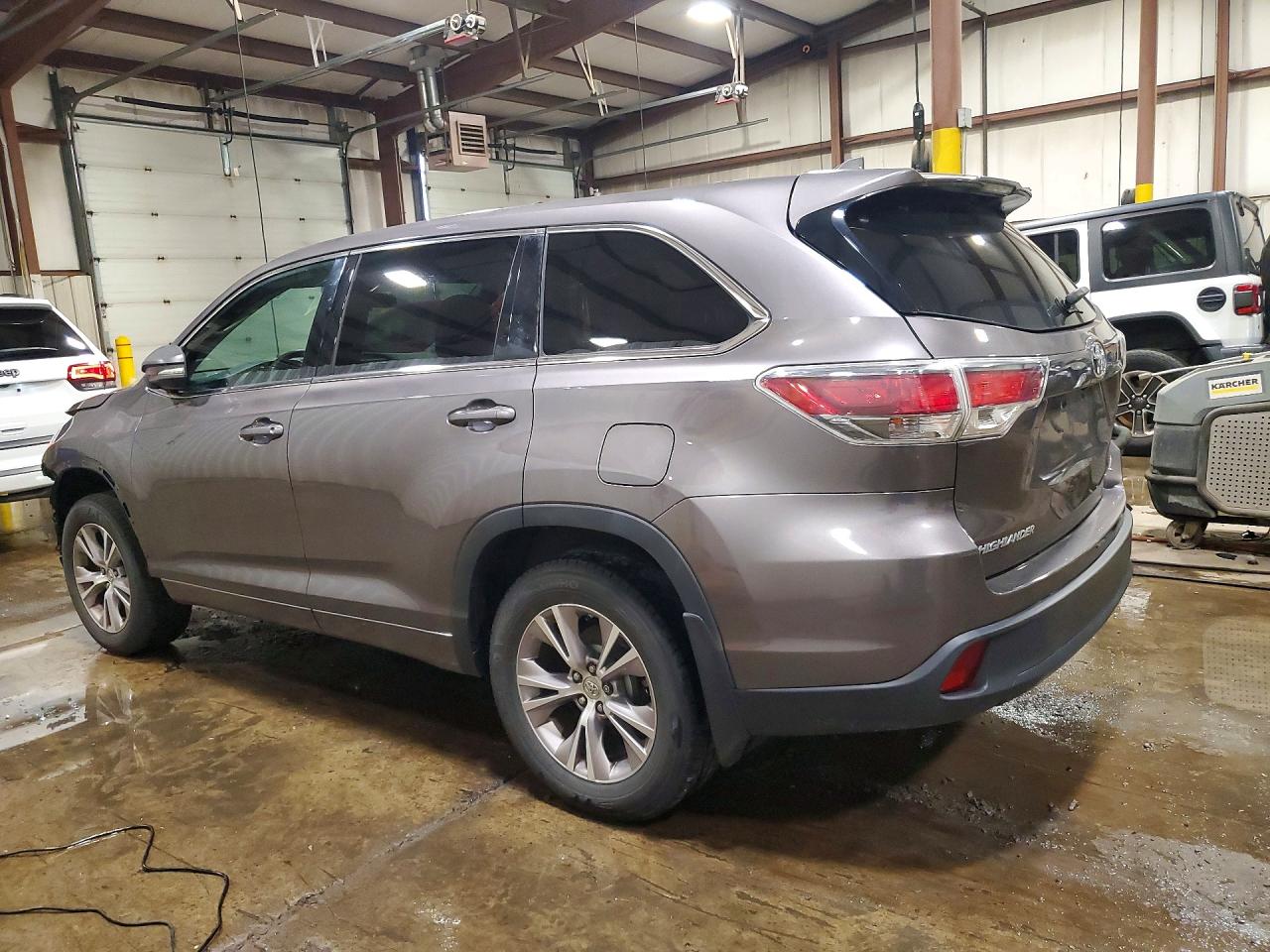 2015 Toyota Highlander Le Plus Gray vin: 5TDBKRFH3FS142658