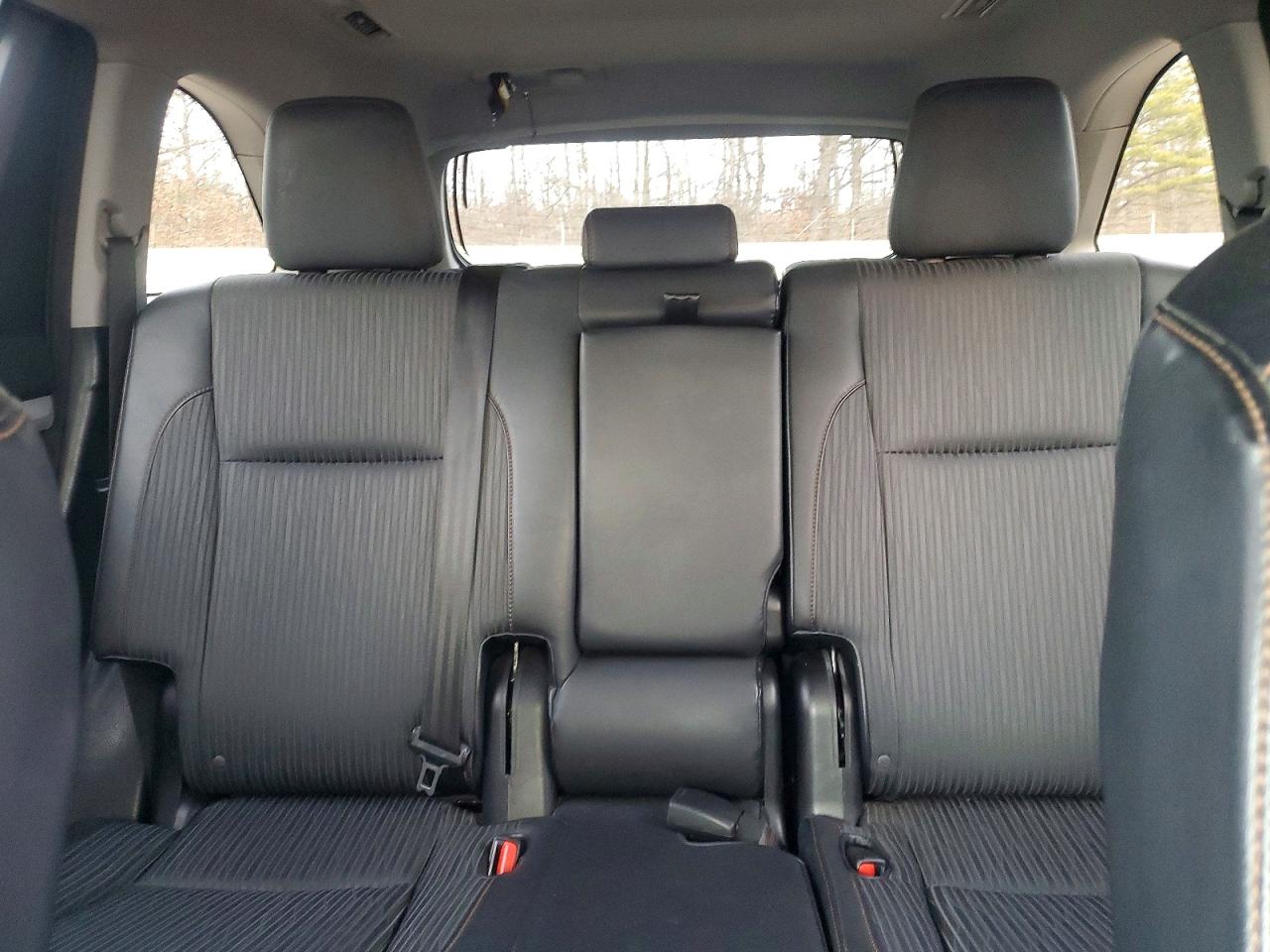 2015 Toyota Highlander Le Black vin: 5TDBKRFH3FS146189