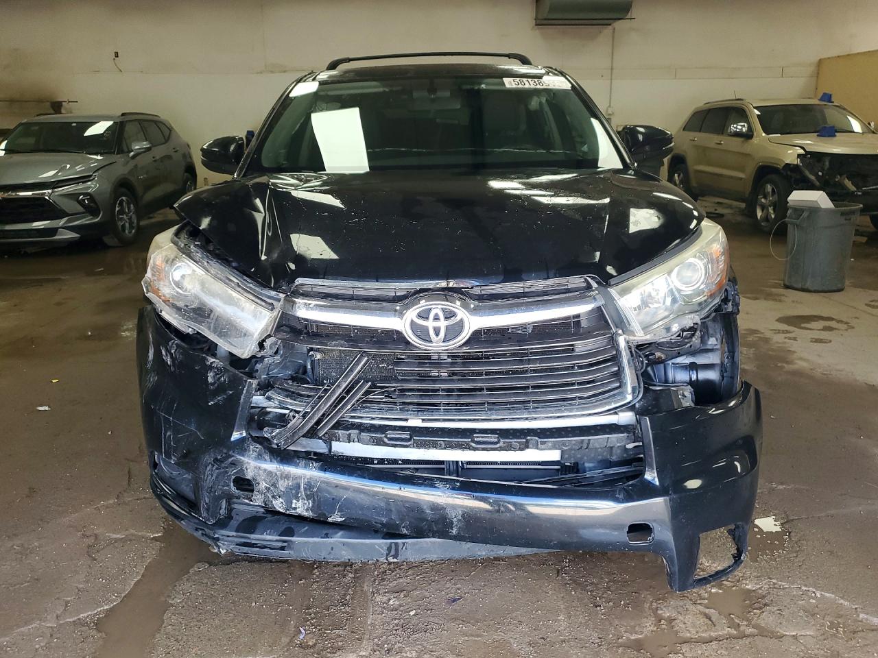 2015 Toyota Highlander Le Black vin: 5TDBKRFH3FS158214