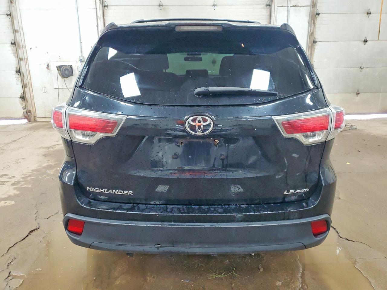 2015 Toyota Highlander Le Black vin: 5TDBKRFH3FS158214