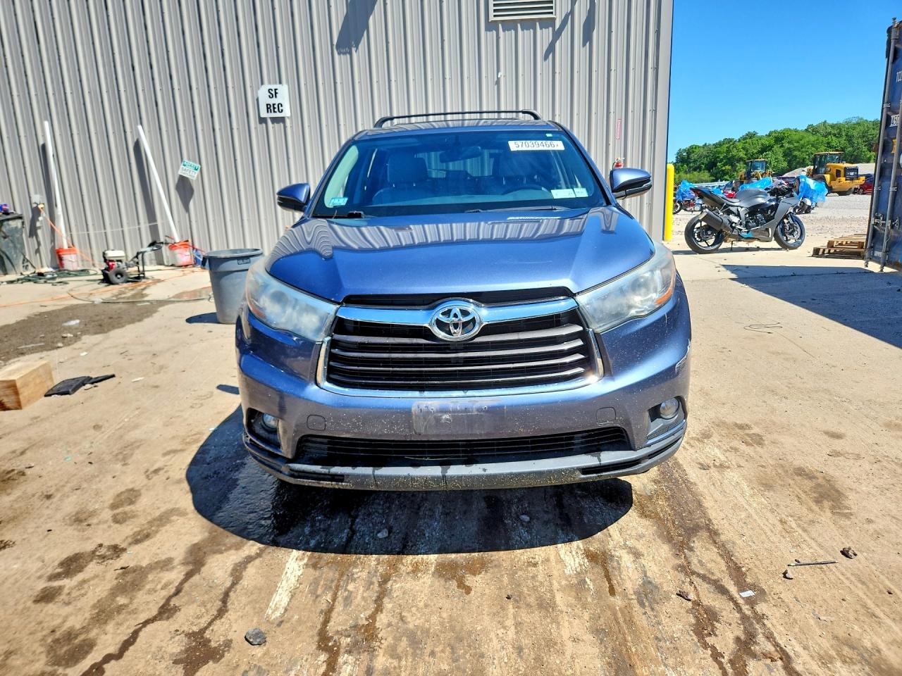 2015 Toyota Highlander Le Plus Blue vin: 5TDBKRFH3FS166734