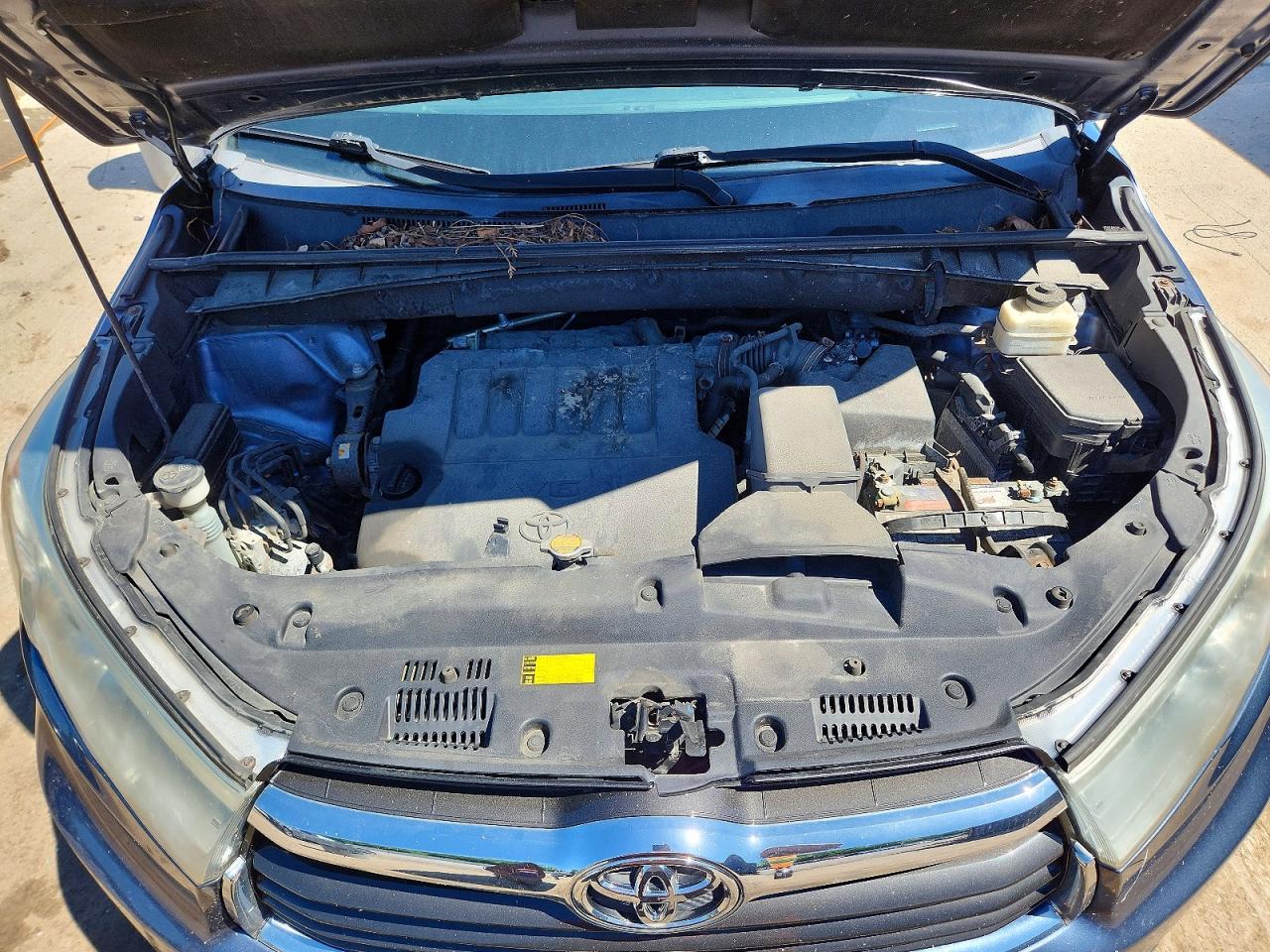 2015 Toyota Highlander Le Plus Blue vin: 5TDBKRFH3FS166734