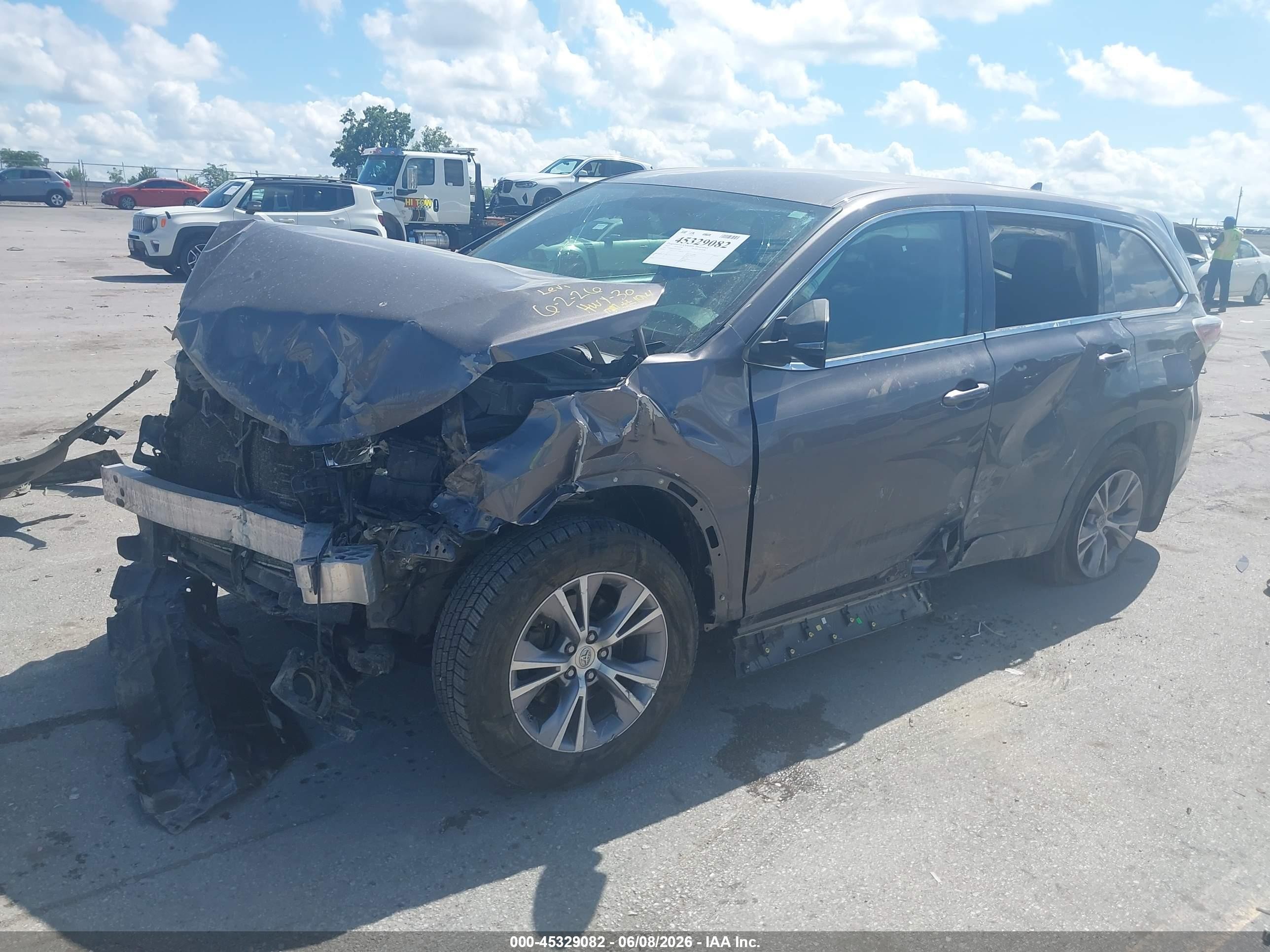 2015 Toyota Highlander Le Plus V6 Gray vin: 5TDBKRFH3FS199250