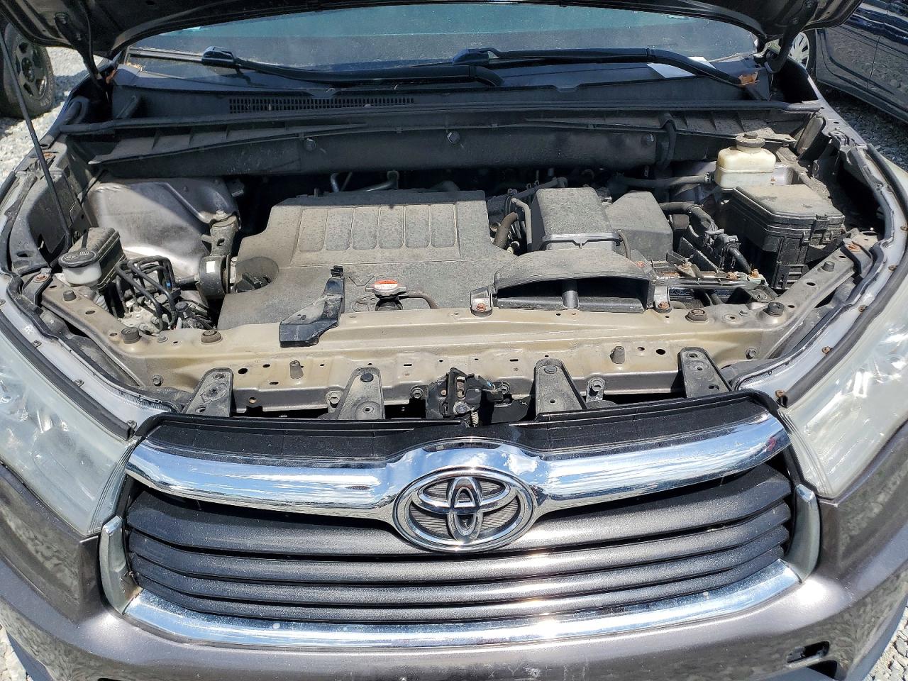 2016 Toyota Highlander Le Серый vin: 5TDBKRFH3GS271405