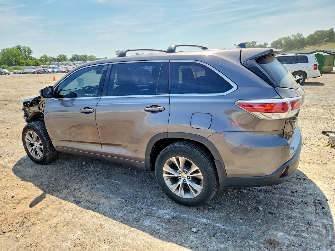 2014 Toyota Highlander Le Plus Silver vin: 5TDBKRFH4ES024987