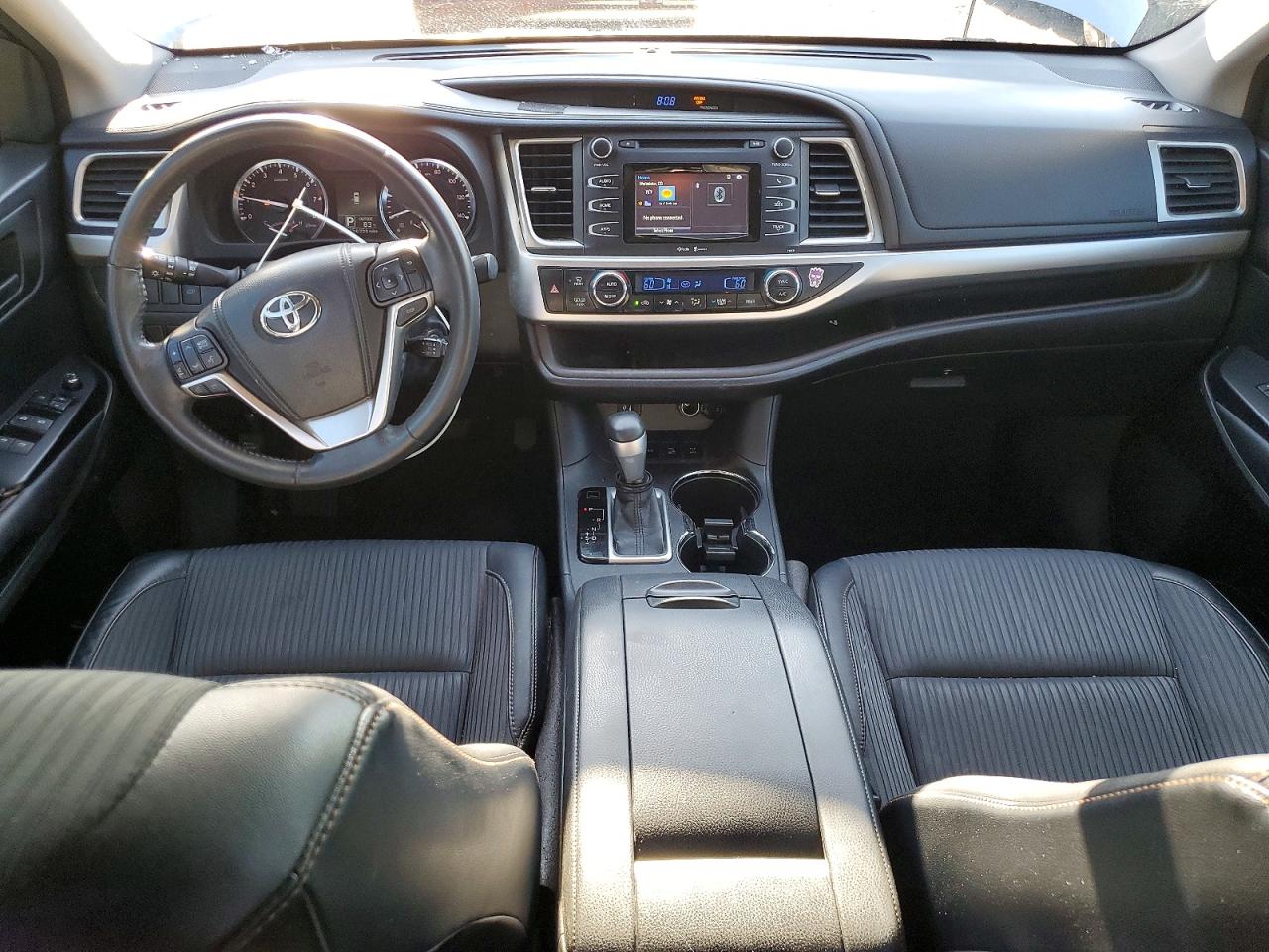 2014 Toyota Highlander Le Plus Silver vin: 5TDBKRFH4ES056578