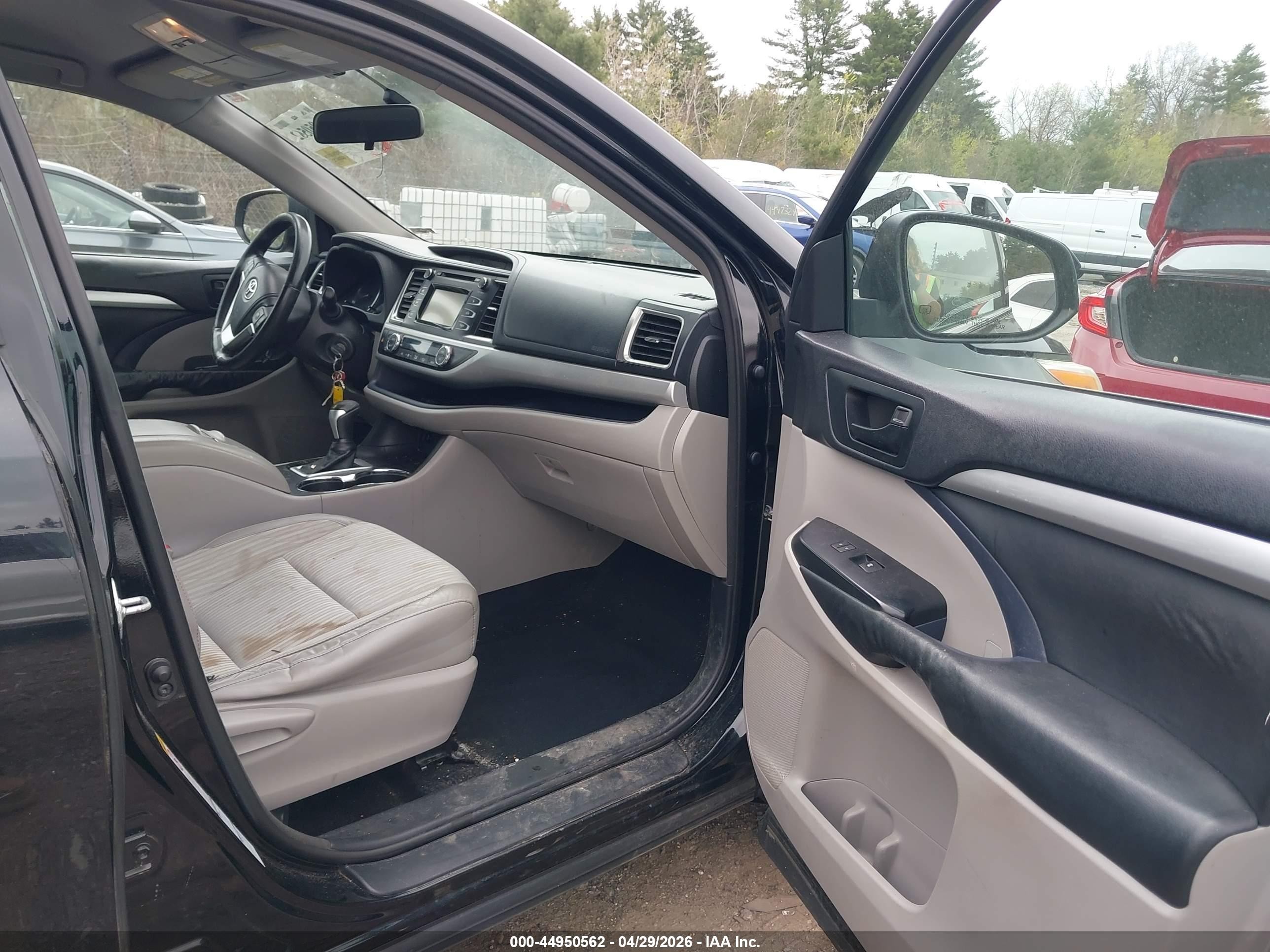 2014 Toyota Highlander Le Plus V6 Черный vin: 5TDBKRFH4ES062719