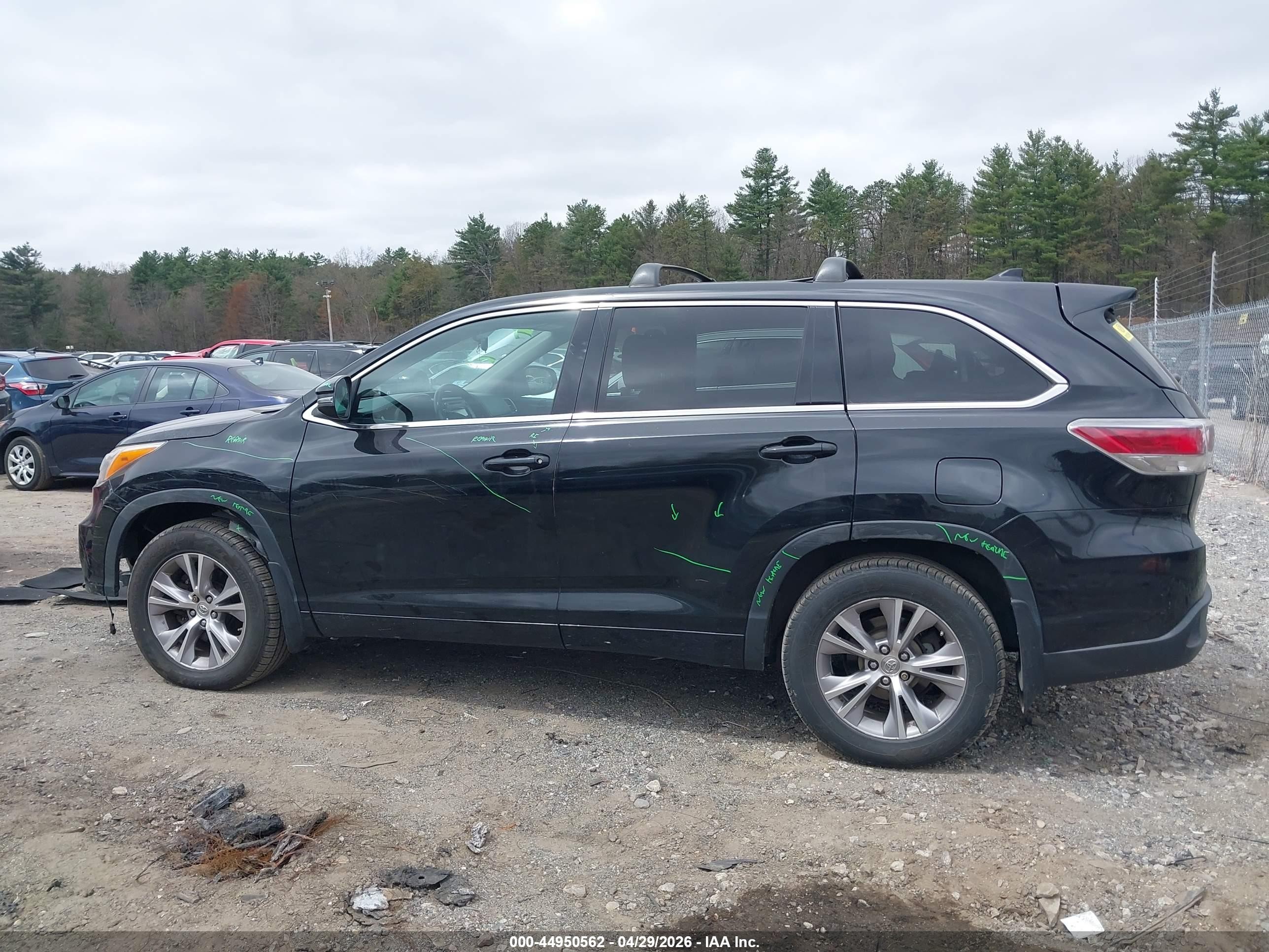 2014 Toyota Highlander Le Plus V6 Черный vin: 5TDBKRFH4ES062719