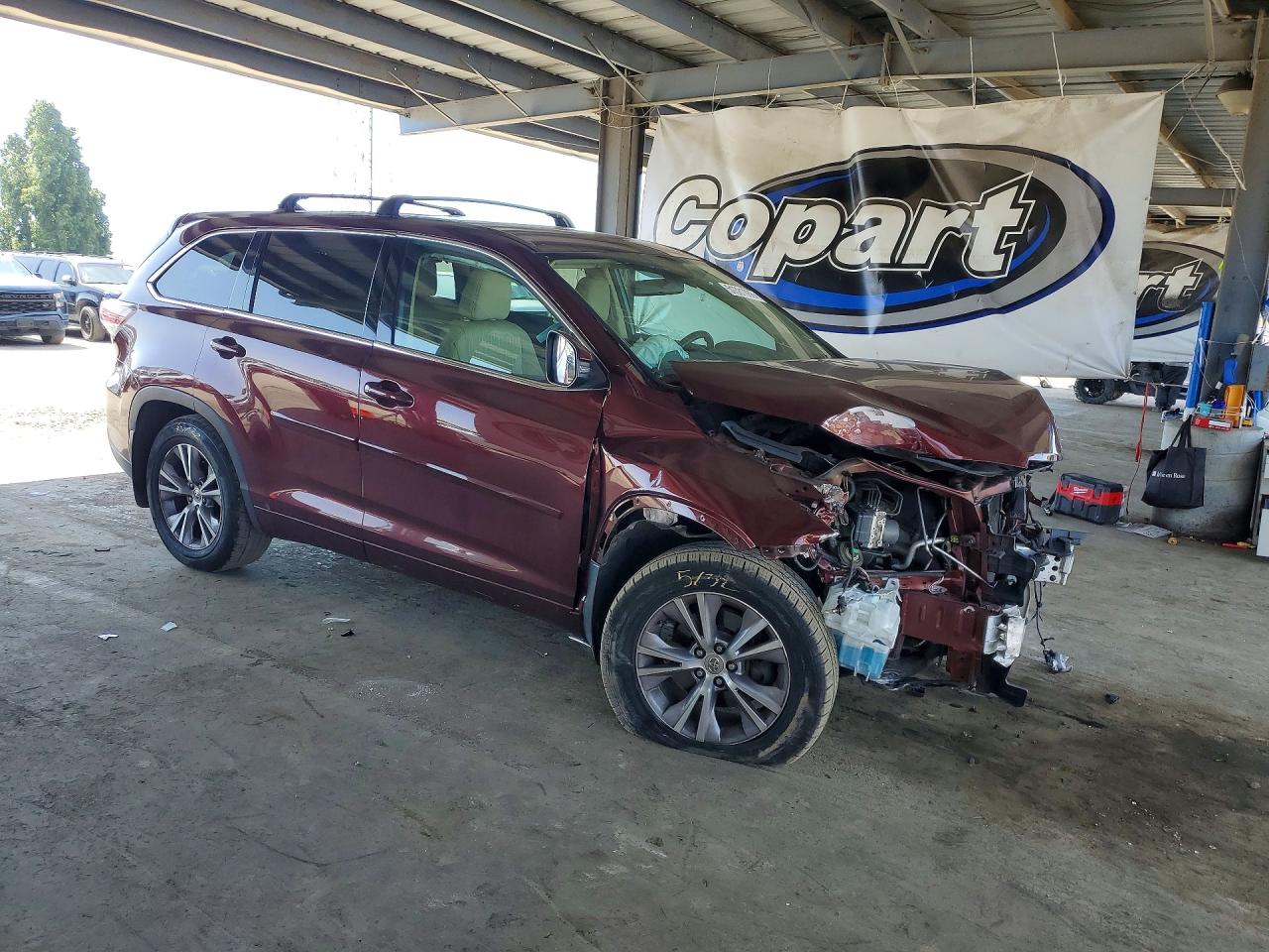 2014 Toyota Highlander Le Plus Burgundy vin: 5TDBKRFH4ES065880