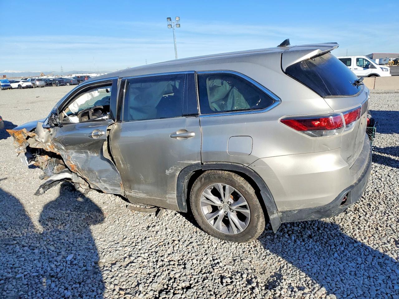 2014 Toyota Highlander Le Silver vin: 5TDBKRFH4ES071503