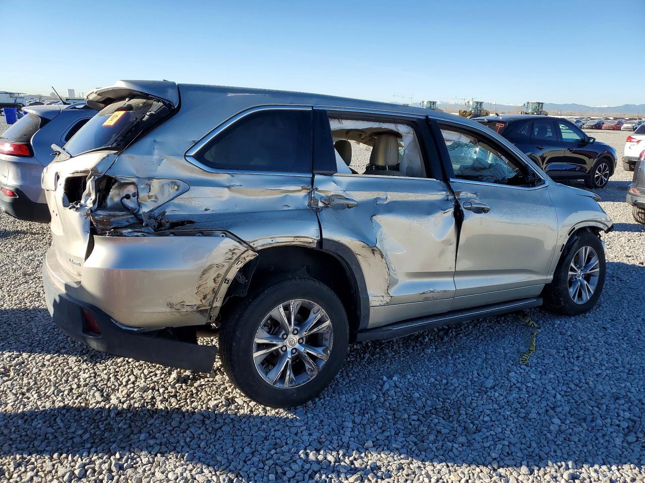 2014 Toyota Highlander Le Silver vin: 5TDBKRFH4ES071503