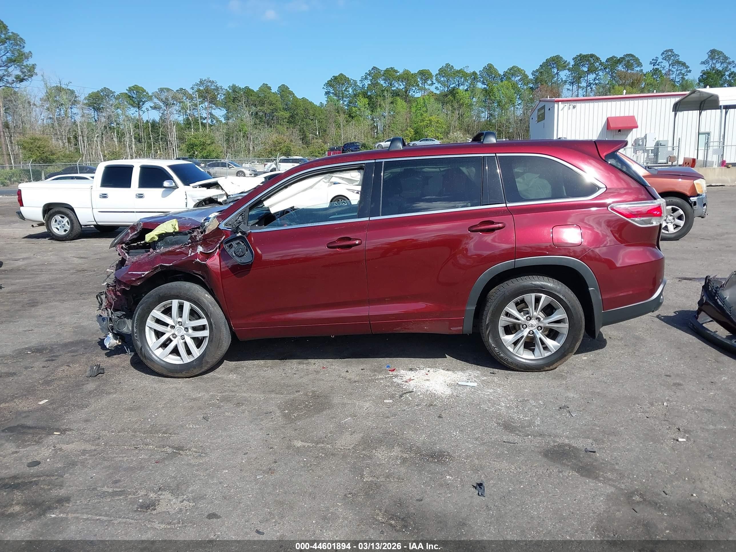 2015 Toyota Highlander Le V6 Brown vin: 5TDBKRFH4FS075181