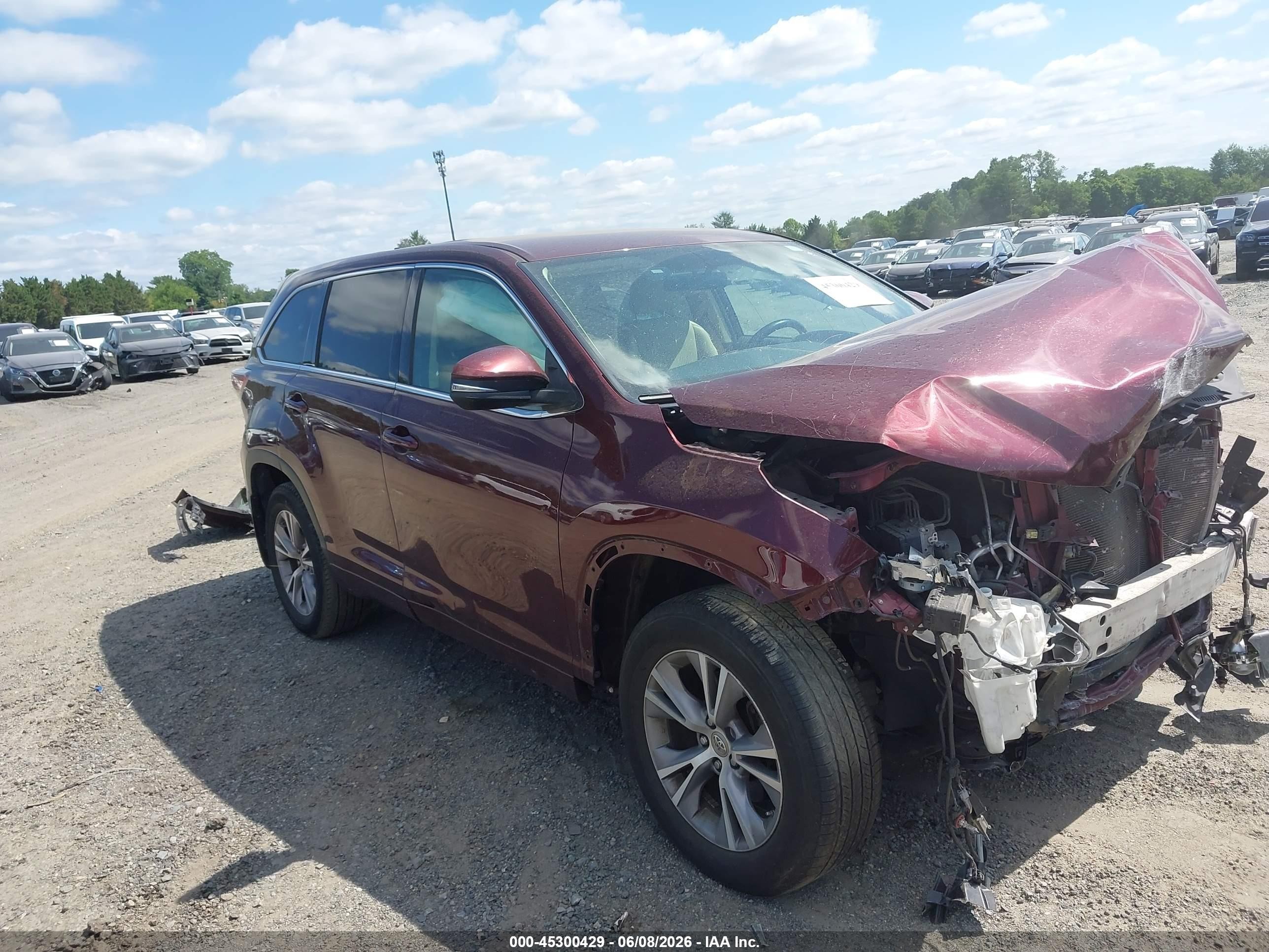 2015 Toyota Highlander Le Plus V6 Burgundy vin: 5TDBKRFH4FS154415