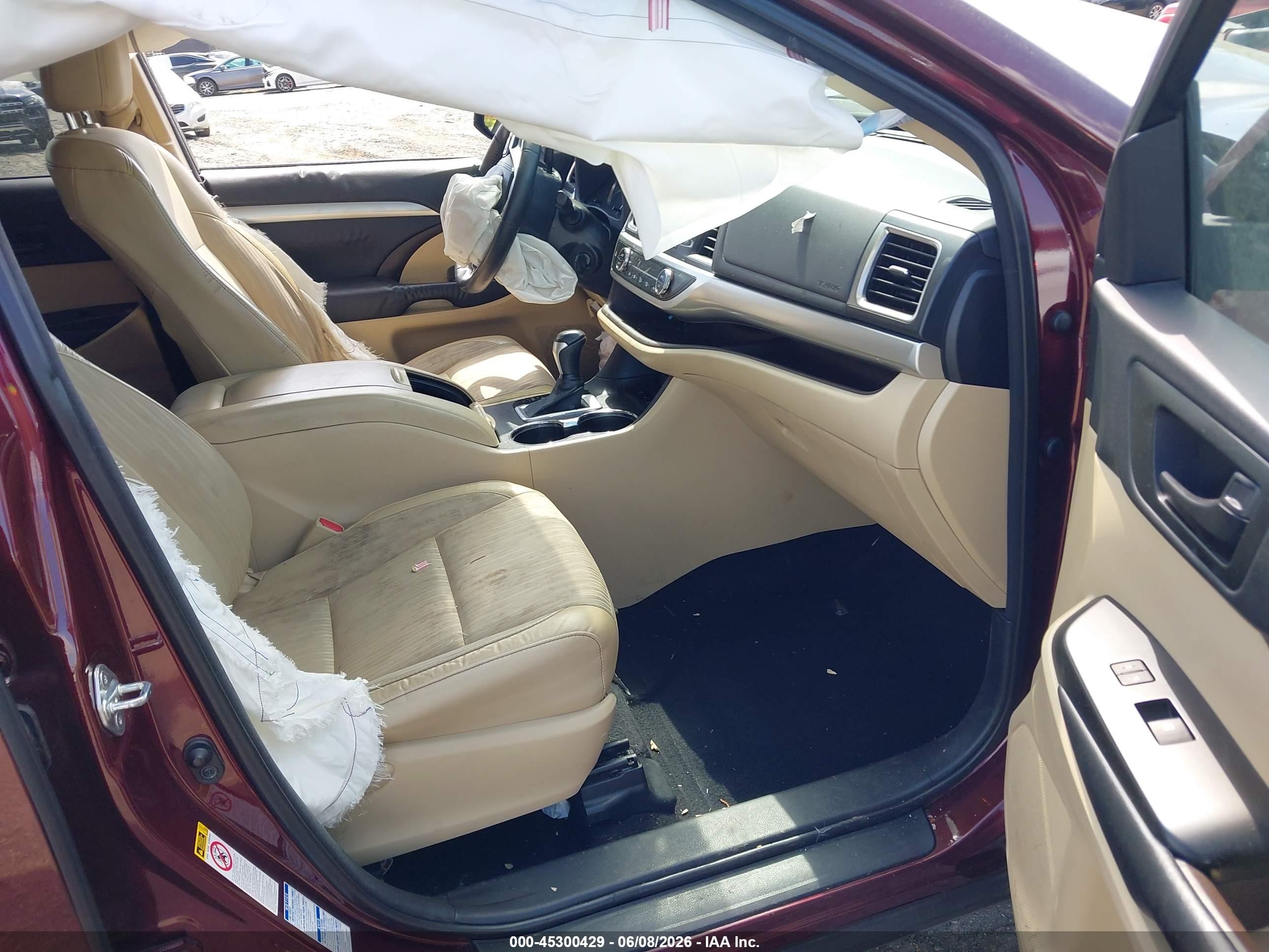 2015 Toyota Highlander Le Plus V6 Burgundy vin: 5TDBKRFH4FS154415