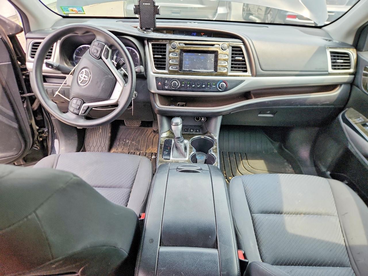 2016 Toyota Highlander Le Black vin: 5TDBKRFH4GS245251