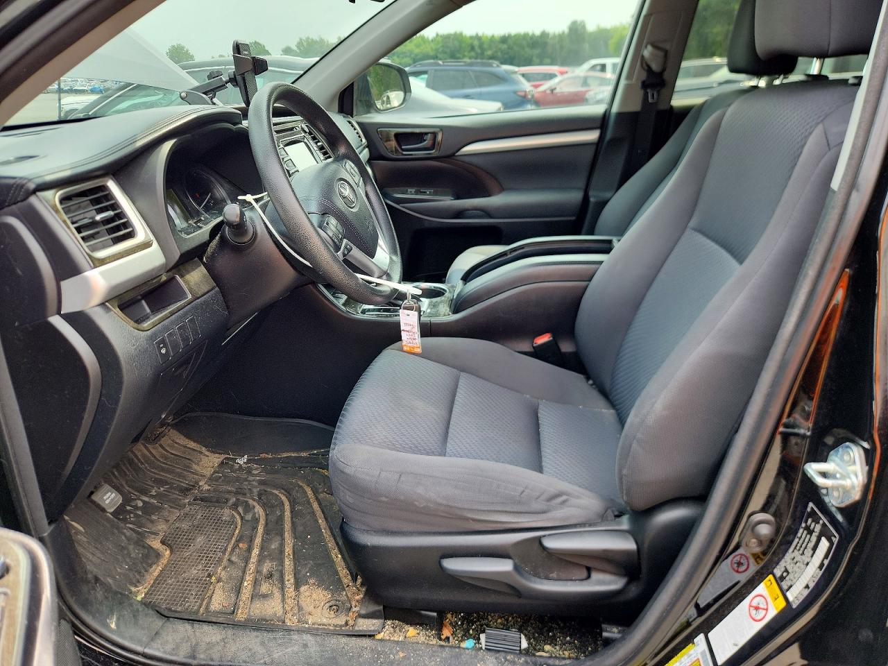 2016 Toyota Highlander Le Black vin: 5TDBKRFH4GS245251