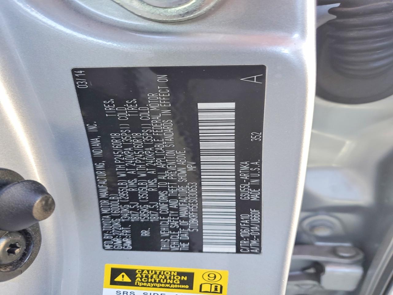 2014 Toyota Highlander Le Plus Silver vin: 5TDBKRFH5ES030653