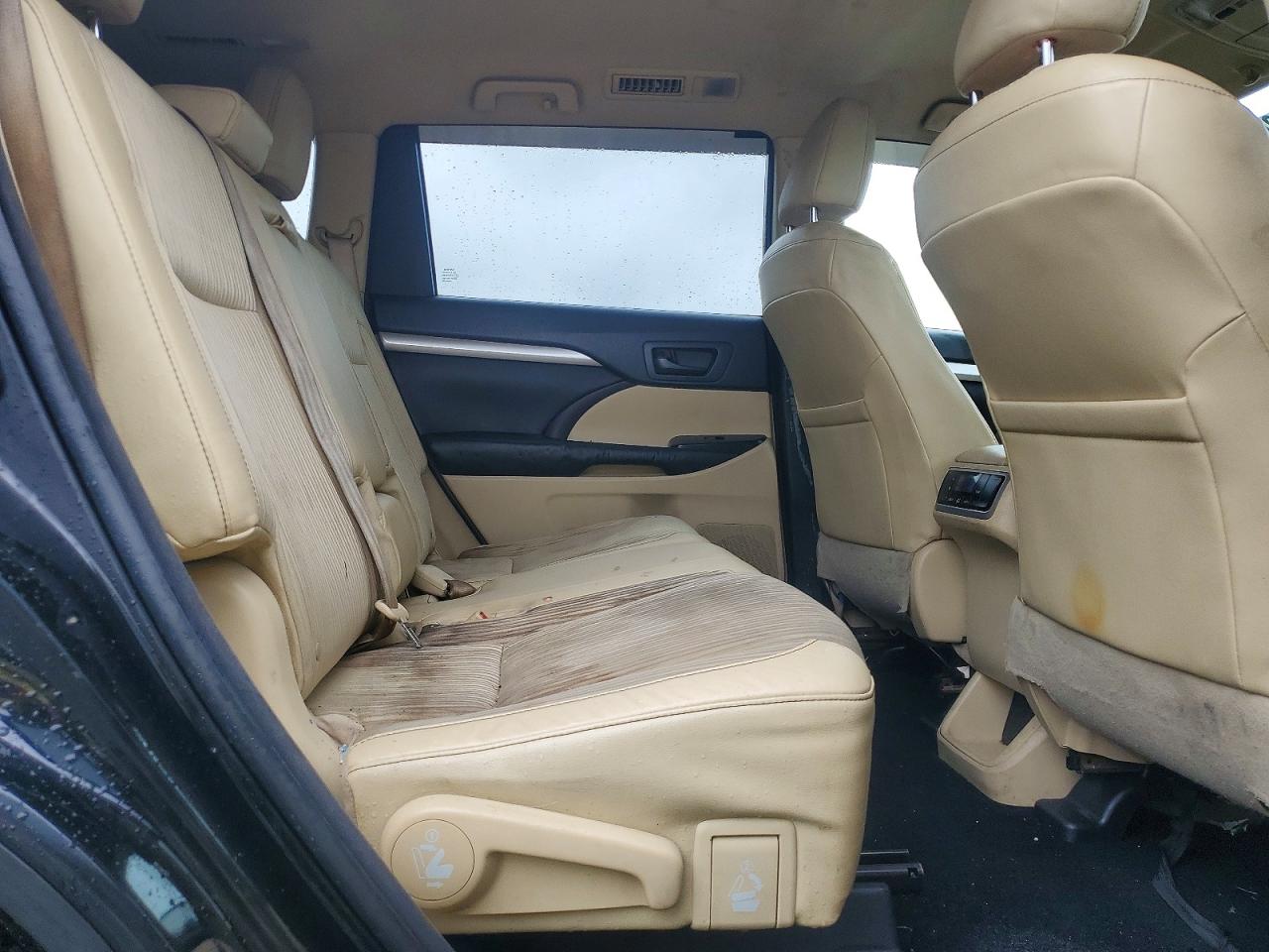 2014 Toyota Highlander Le Plus Black vin: 5TDBKRFH5ES045492