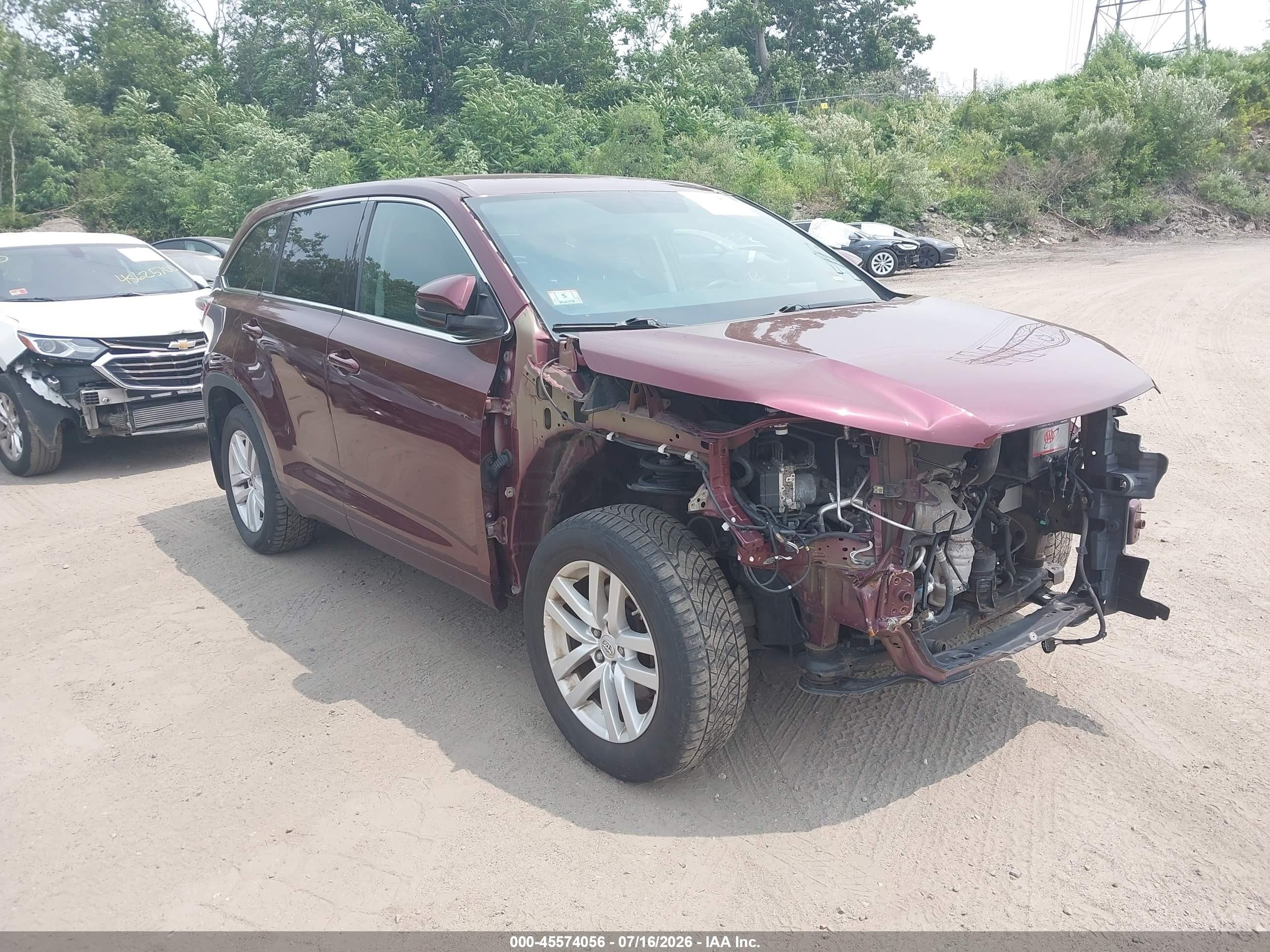 2014 Toyota Highlander Le V6 Red vin: 5TDBKRFH5ES071476
