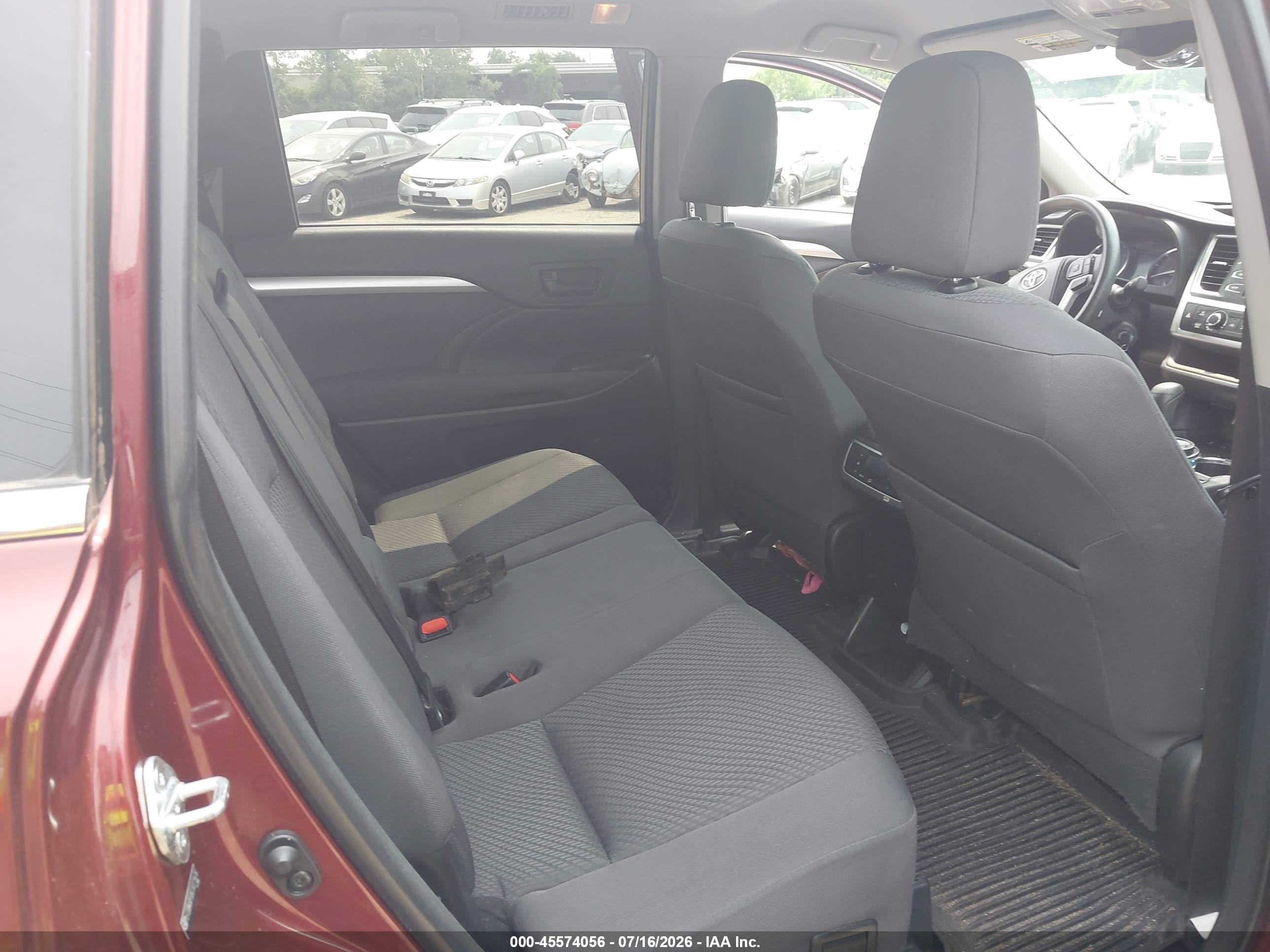 2014 Toyota Highlander Le V6 Red vin: 5TDBKRFH5ES071476