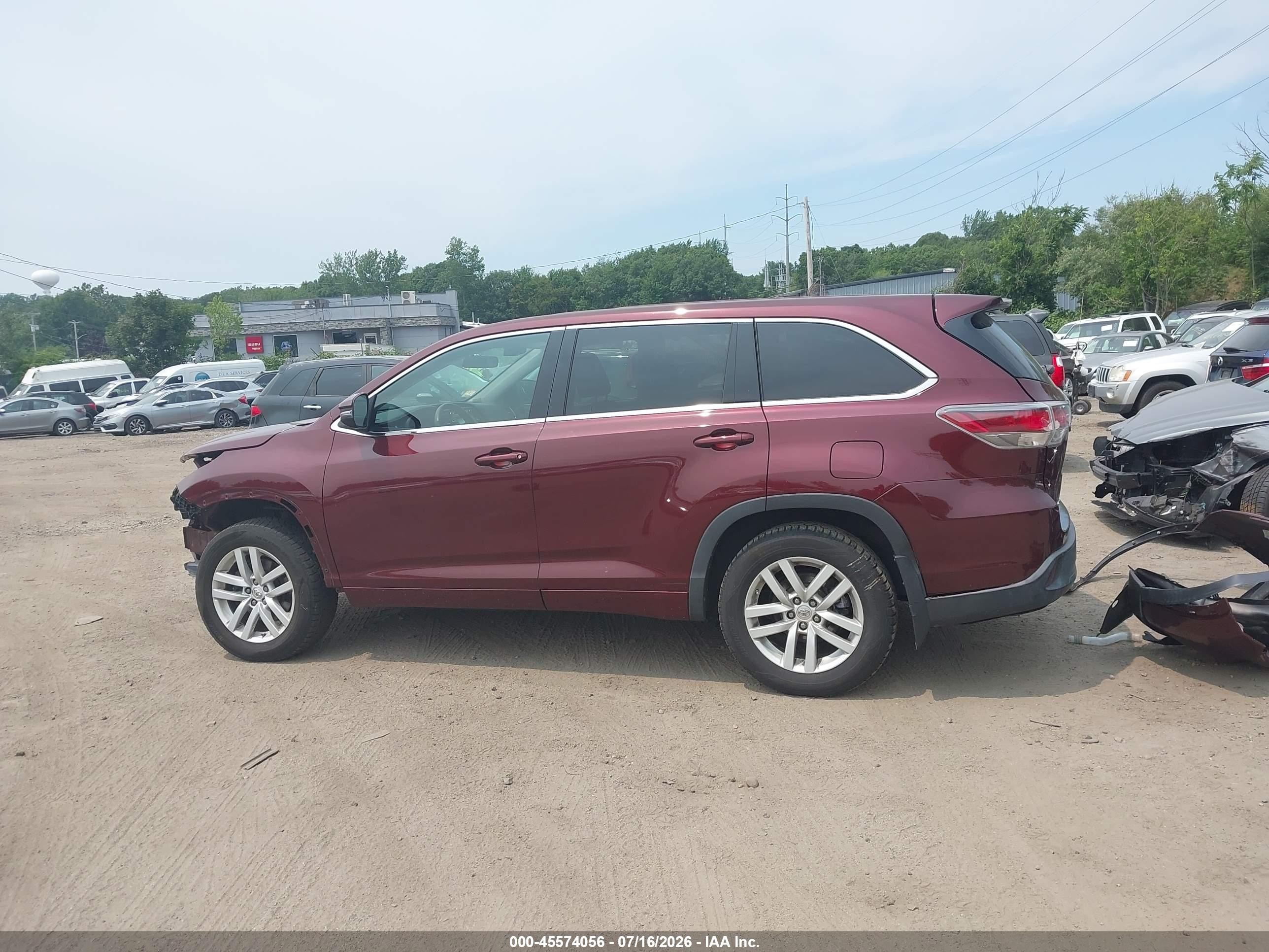 2014 Toyota Highlander Le V6 Red vin: 5TDBKRFH5ES071476