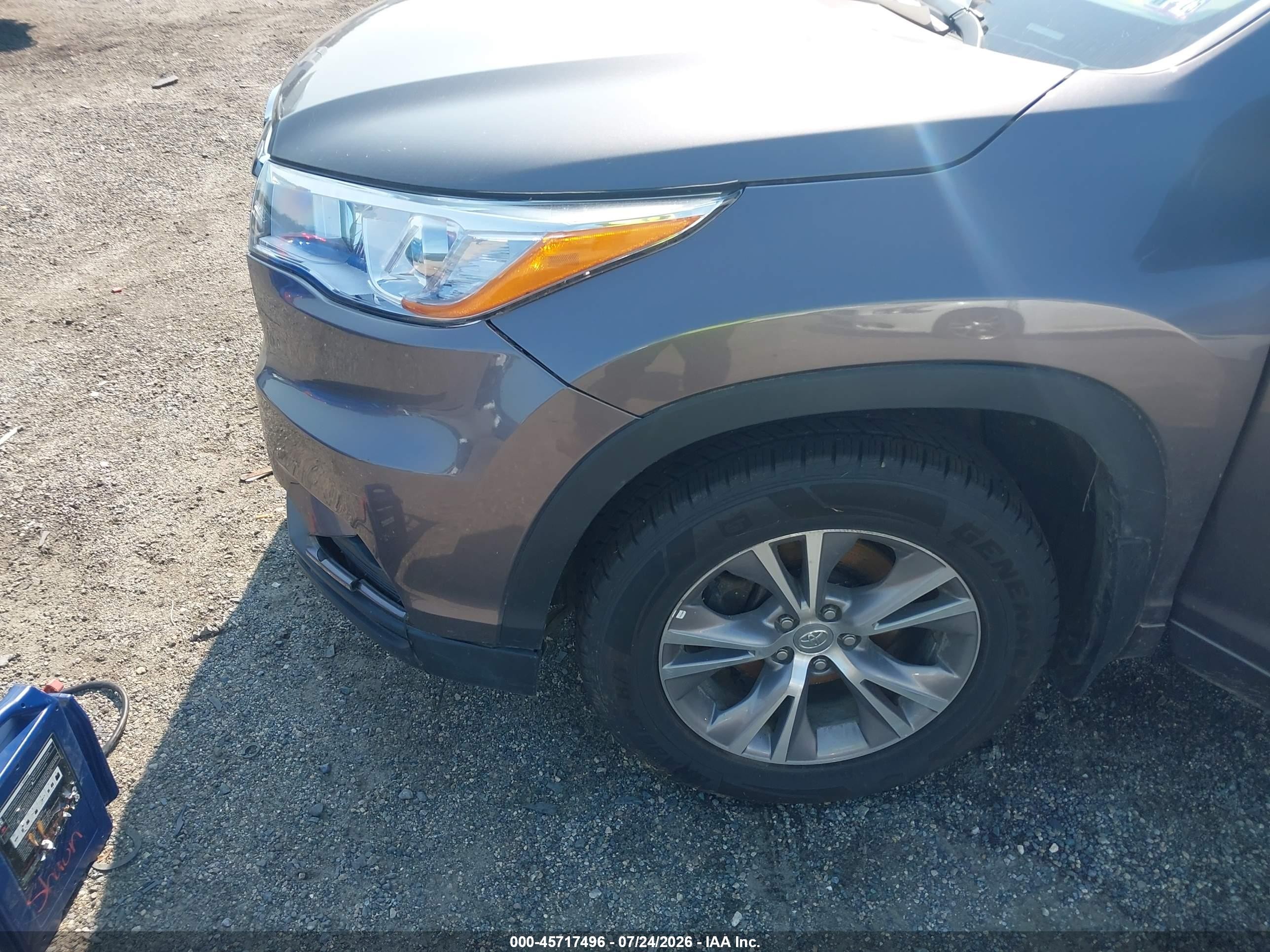 2015 Toyota Highlander Le Plus V6 Gray vin: 5TDBKRFH5FS084276
