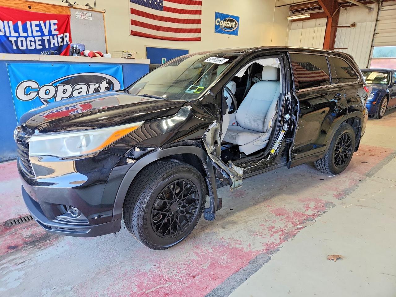 2015 Toyota Highlander Le Black vin: 5TDBKRFH5FS143018