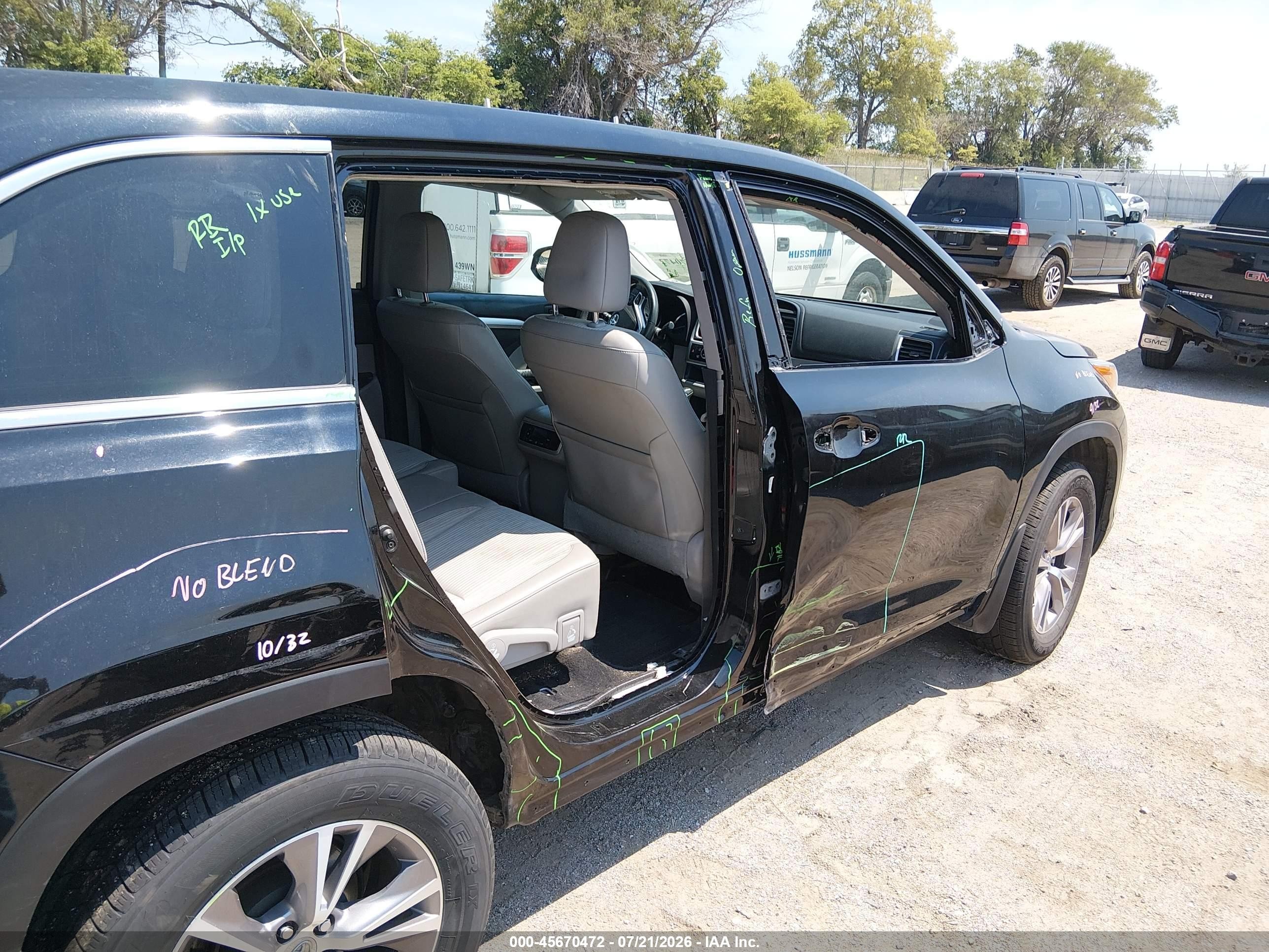 2015 Toyota Highlander Le Plus V6 Черный vin: 5TDBKRFH5FS145738
