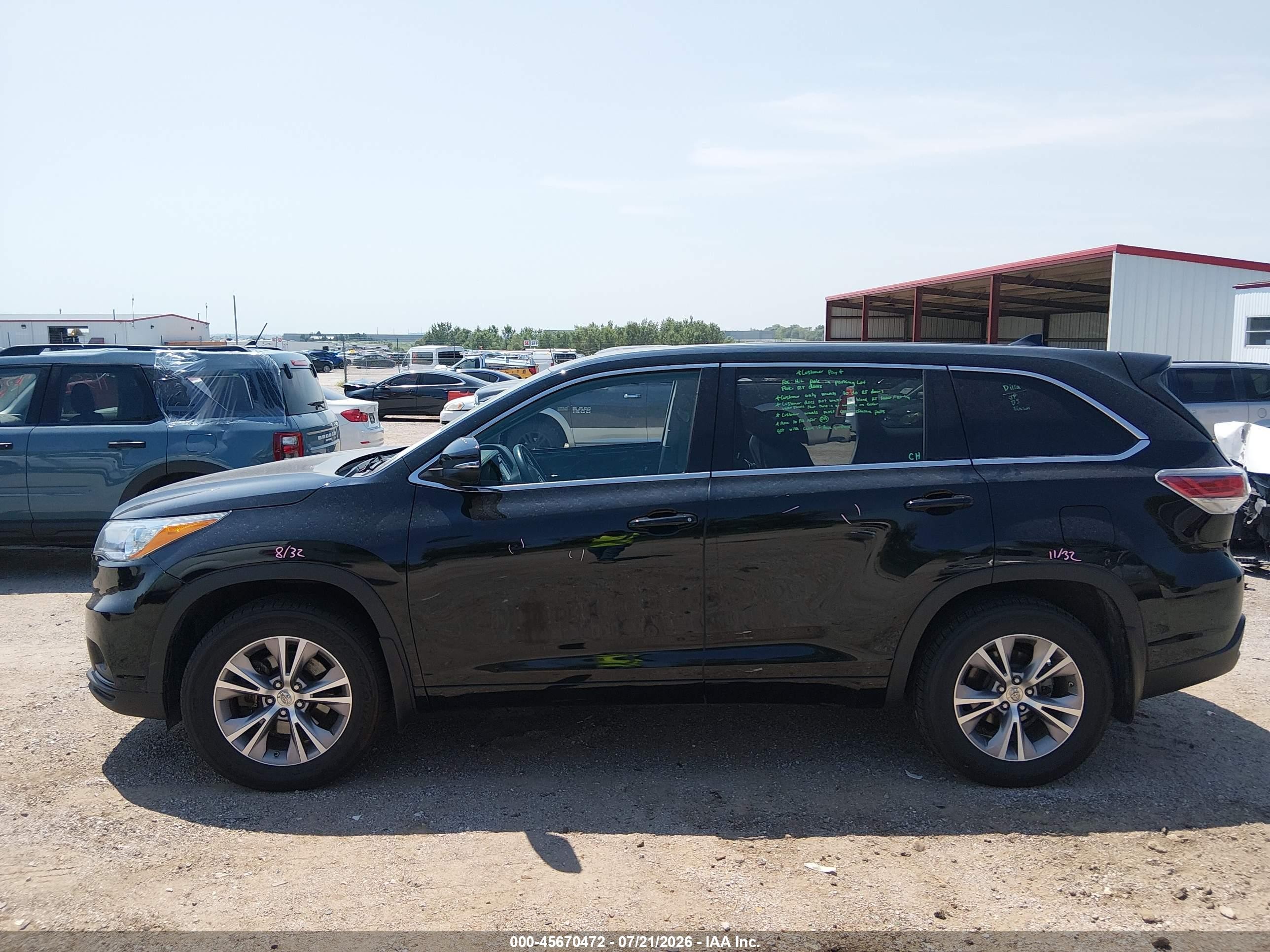 2015 Toyota Highlander Le Plus V6 Черный vin: 5TDBKRFH5FS145738