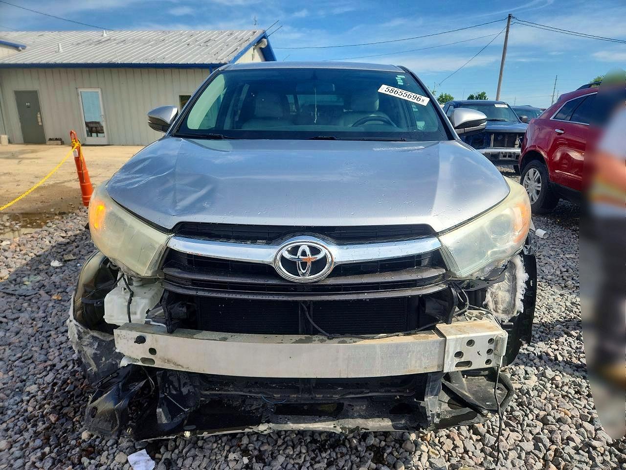 2015 Toyota Highlander Le Plus Silver vin: 5TDBKRFH5FS204626