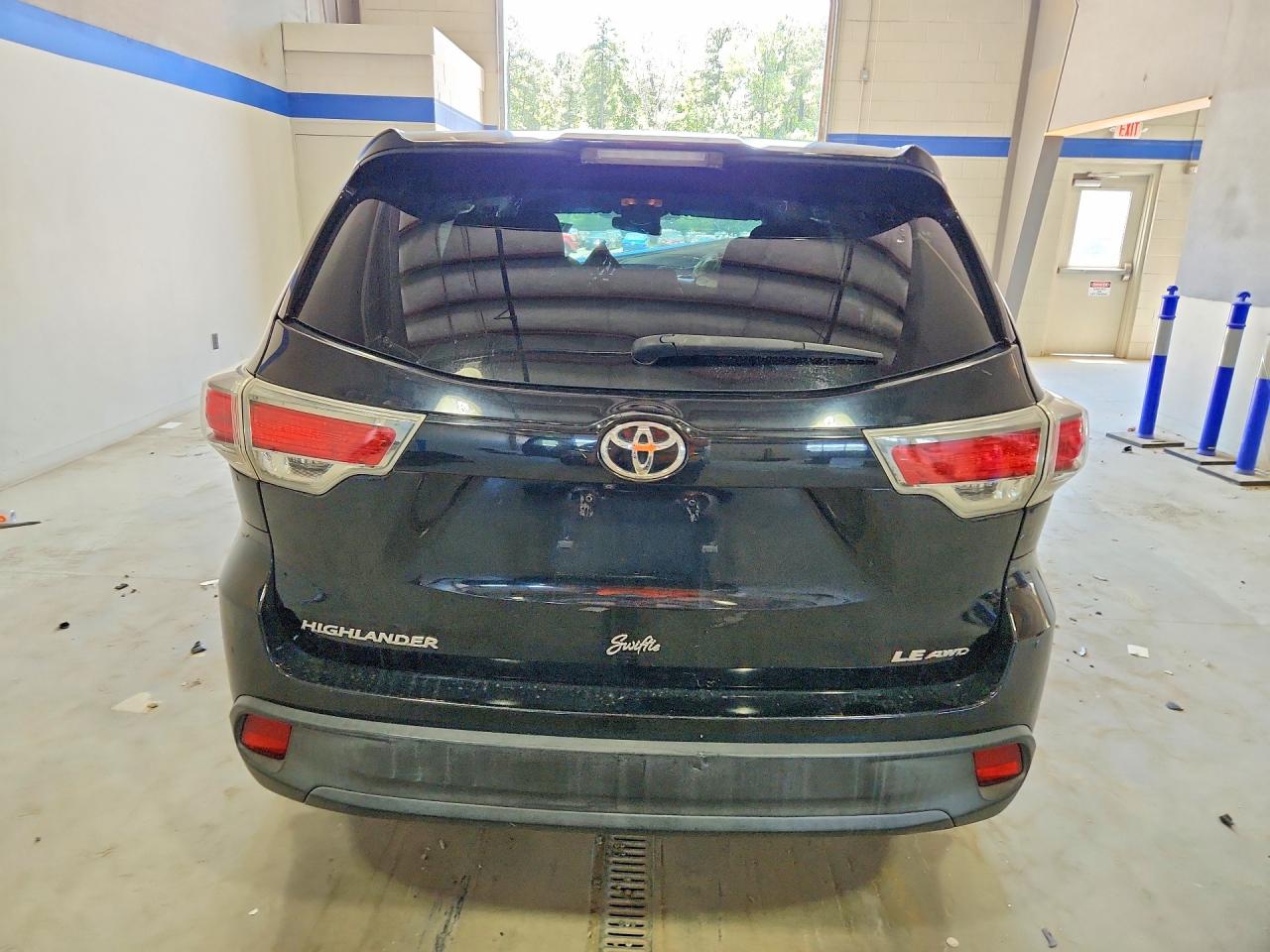2015 Toyota Highlander Le Black vin: 5TDBKRFH5FS214735