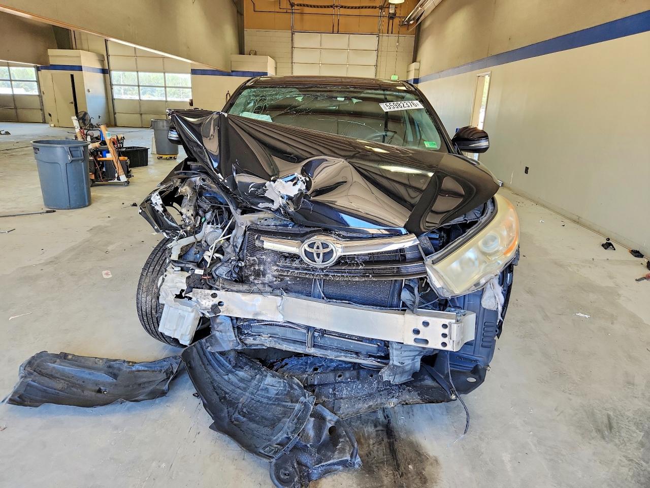 2015 Toyota Highlander Le Black vin: 5TDBKRFH5FS214735