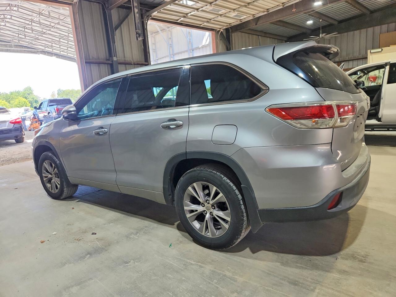 2014 Toyota Highlander Le Plus Gray vin: 5TDBKRFH6ES049437