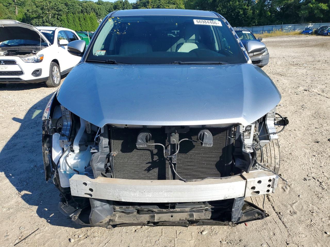 2015 Toyota Highlander Le Plus Silver vin: 5TDBKRFH6FS113638