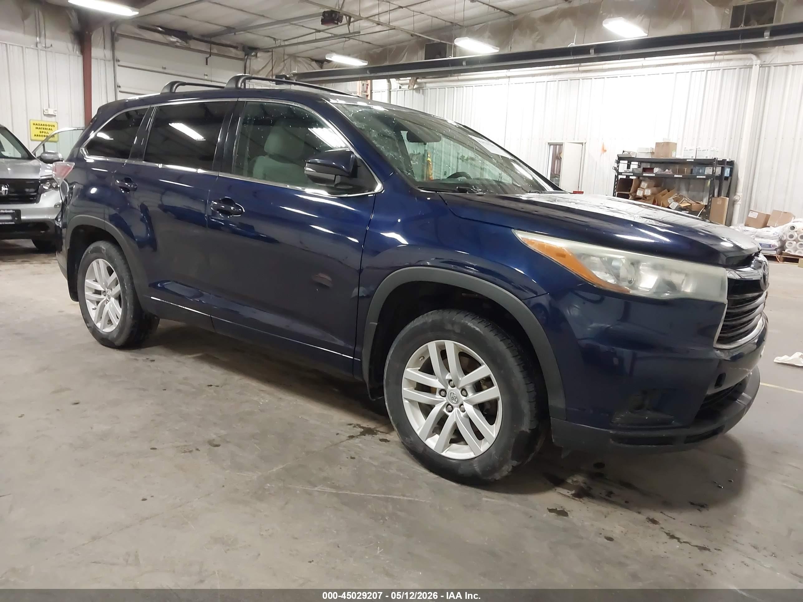 2015 Toyota Highlander Le V6 Blue vin: 5TDBKRFH6FS142265