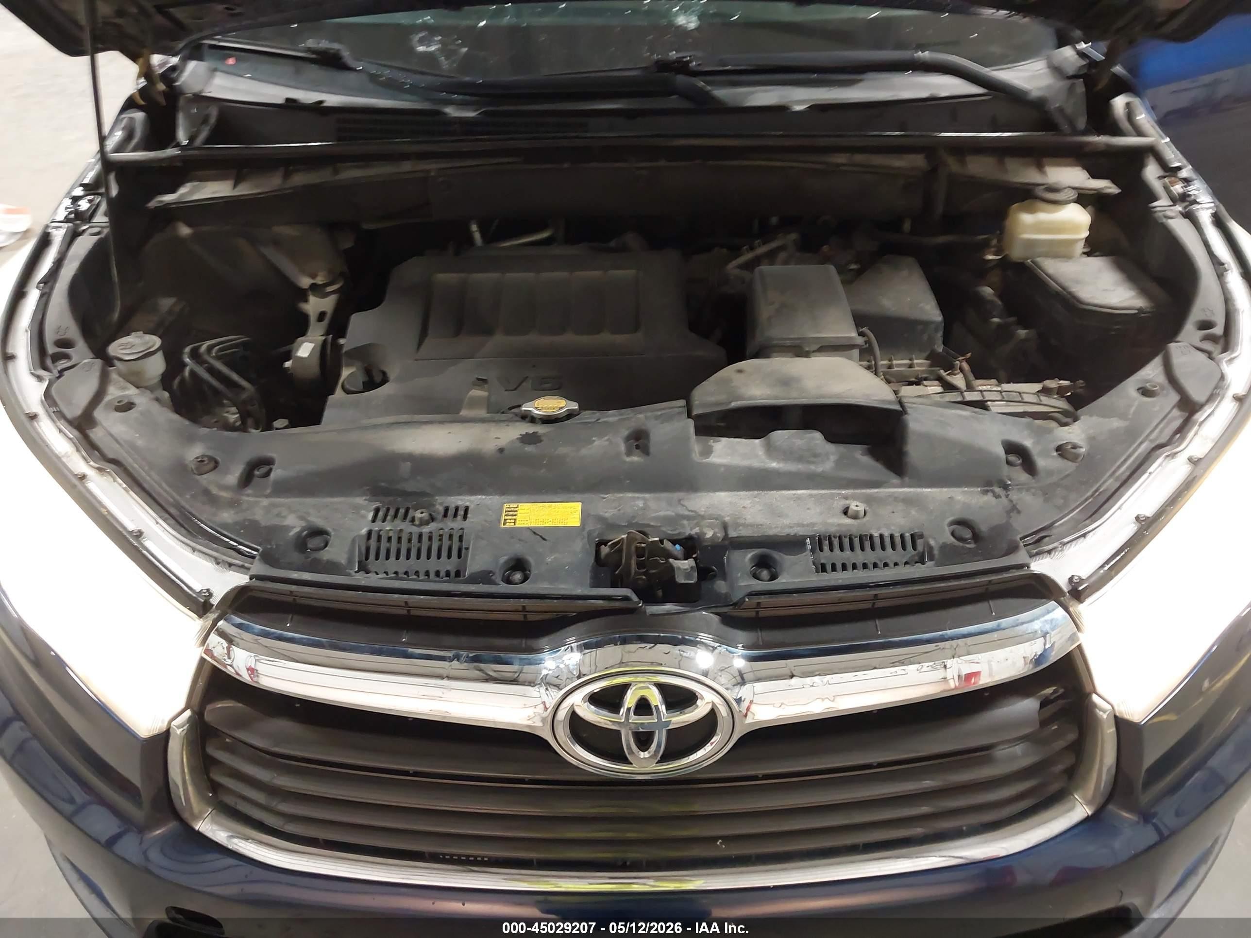 2015 Toyota Highlander Le V6 Blue vin: 5TDBKRFH6FS142265