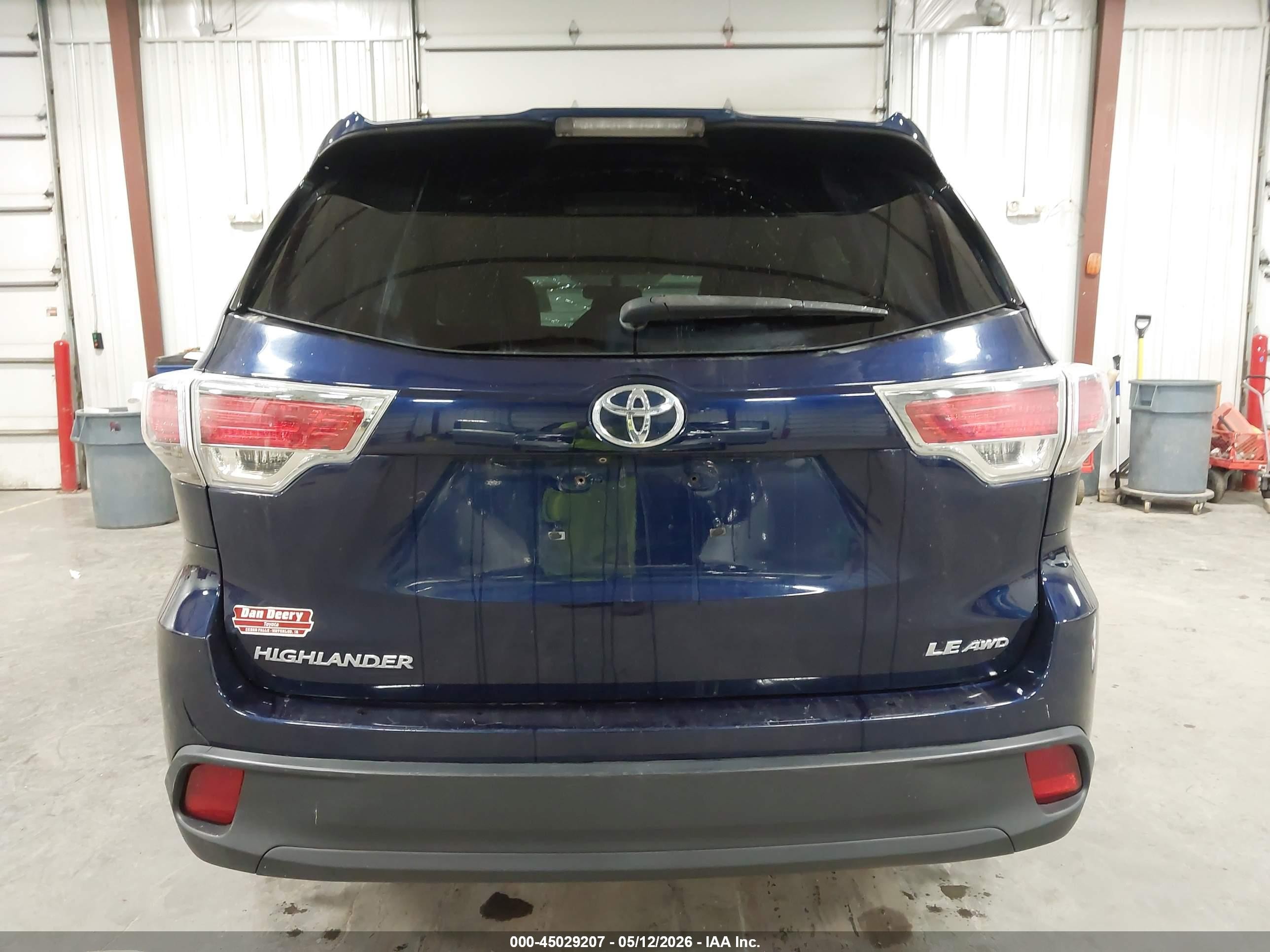 2015 Toyota Highlander Le V6 Blue vin: 5TDBKRFH6FS142265