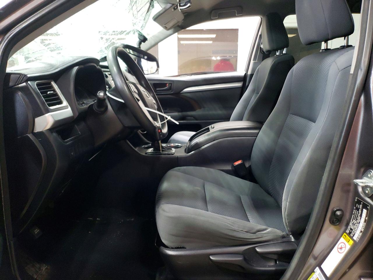 2015 Toyota Highlander Le Gray vin: 5TDBKRFH6FS145649