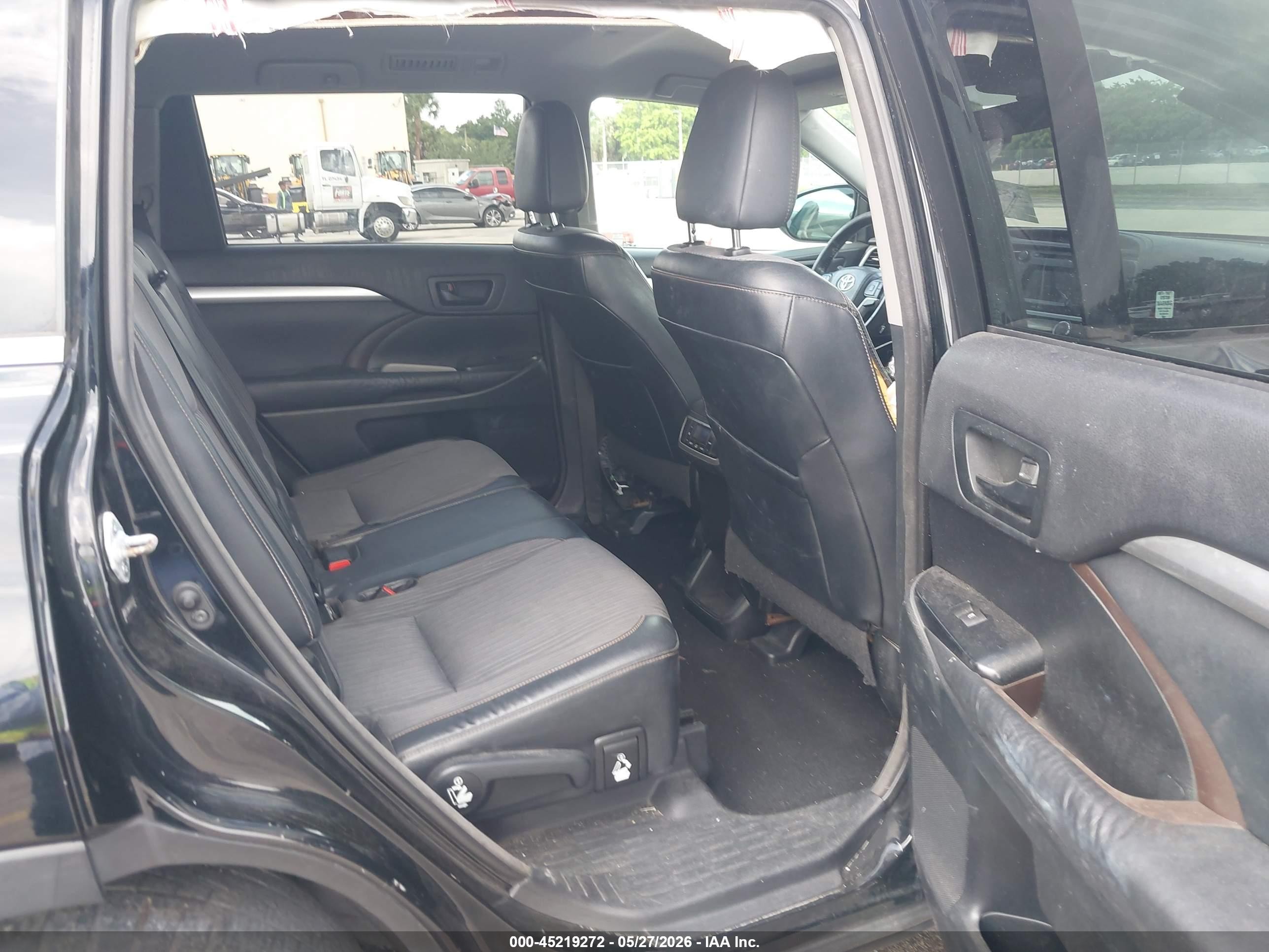 2014 Toyota Highlander Le Plus V6 Black vin: 5TDBKRFH7ES010307