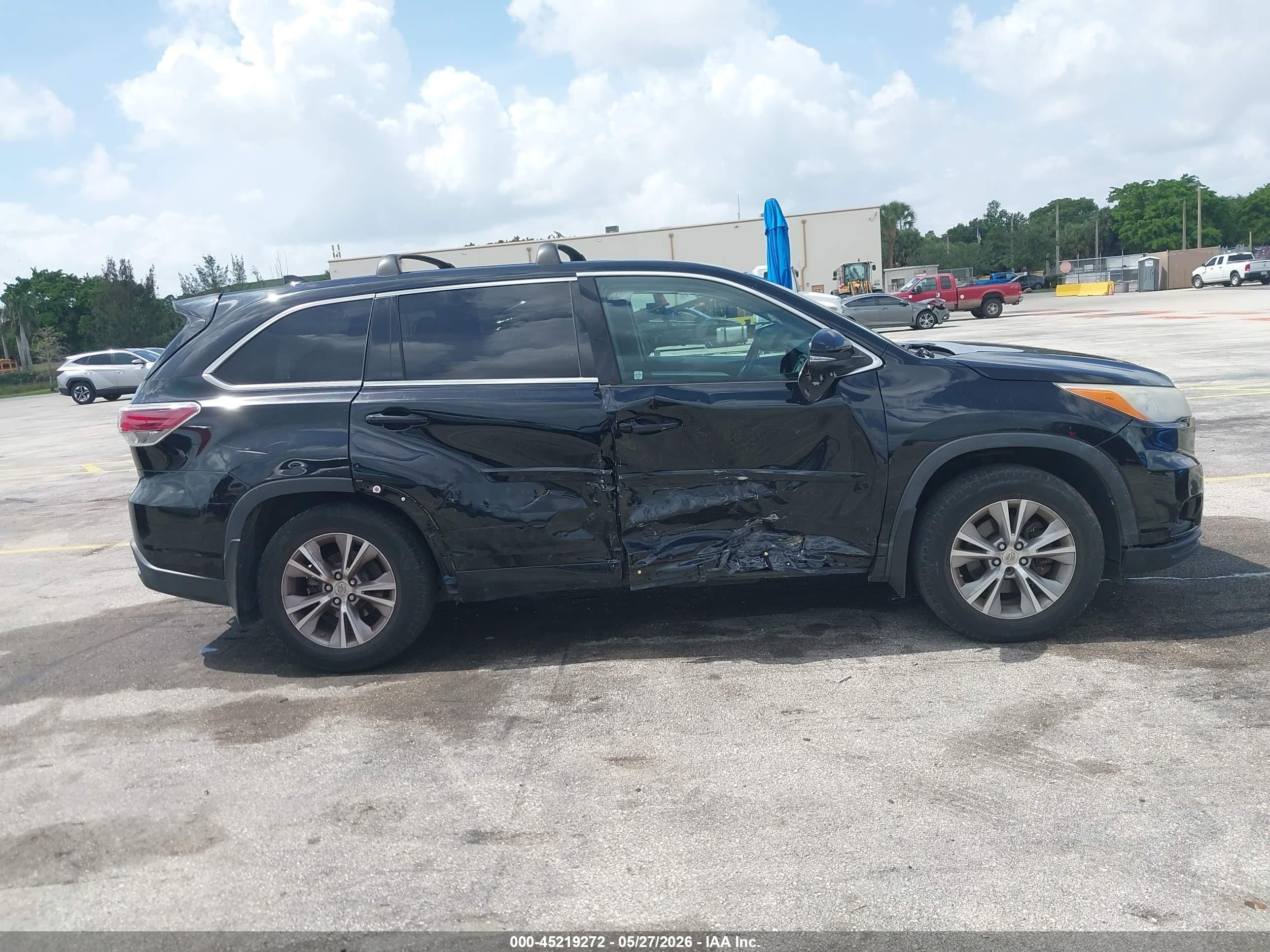 2014 Toyota Highlander Le Plus V6 Black vin: 5TDBKRFH7ES010307